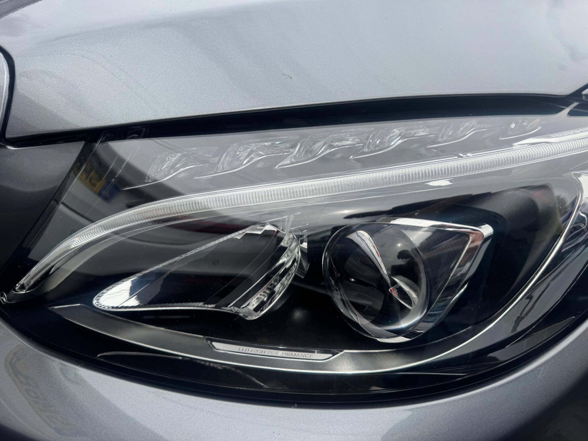 Mercedes-Benz C Class view 24