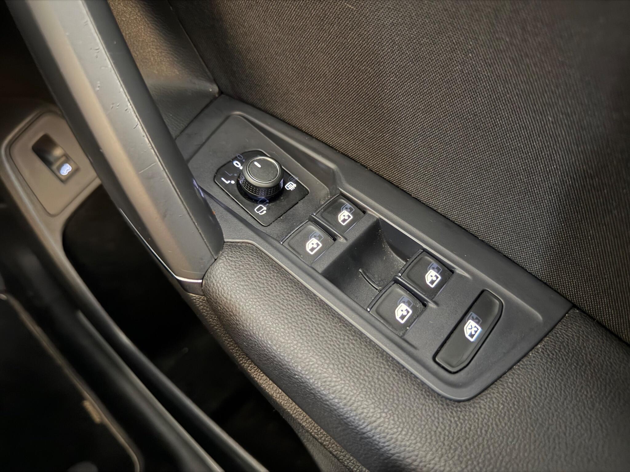 Volkswagen Tiguan Allspace view 33