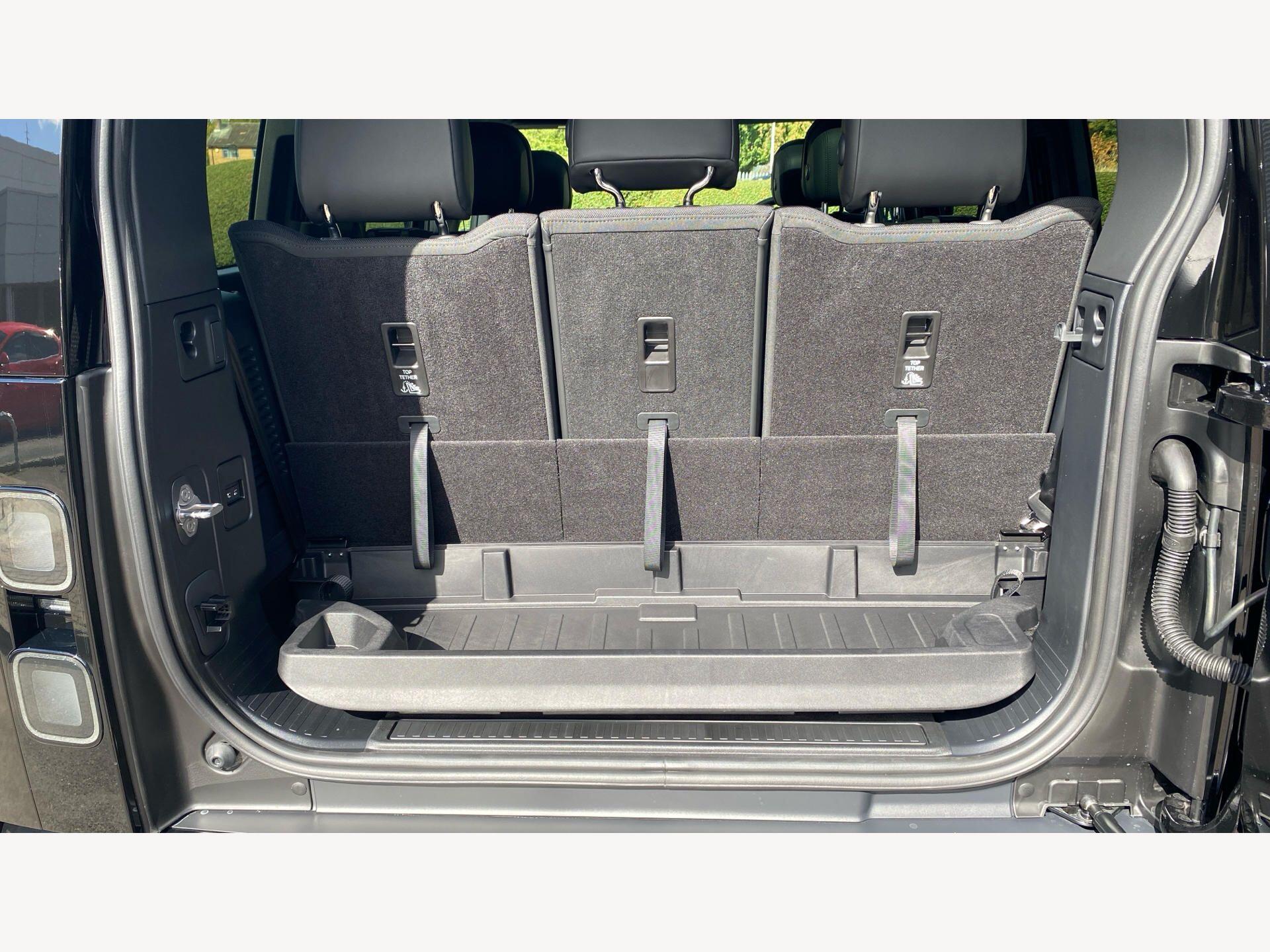 Land Rover Defender view 12