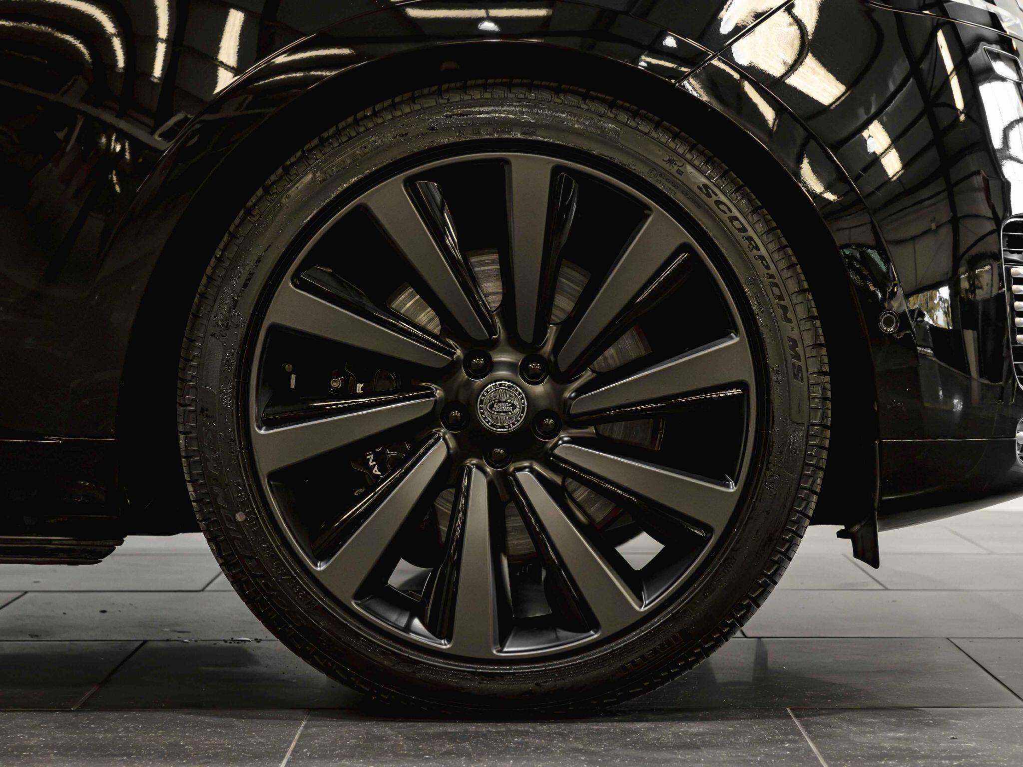 Land Rover Range Rover view 7