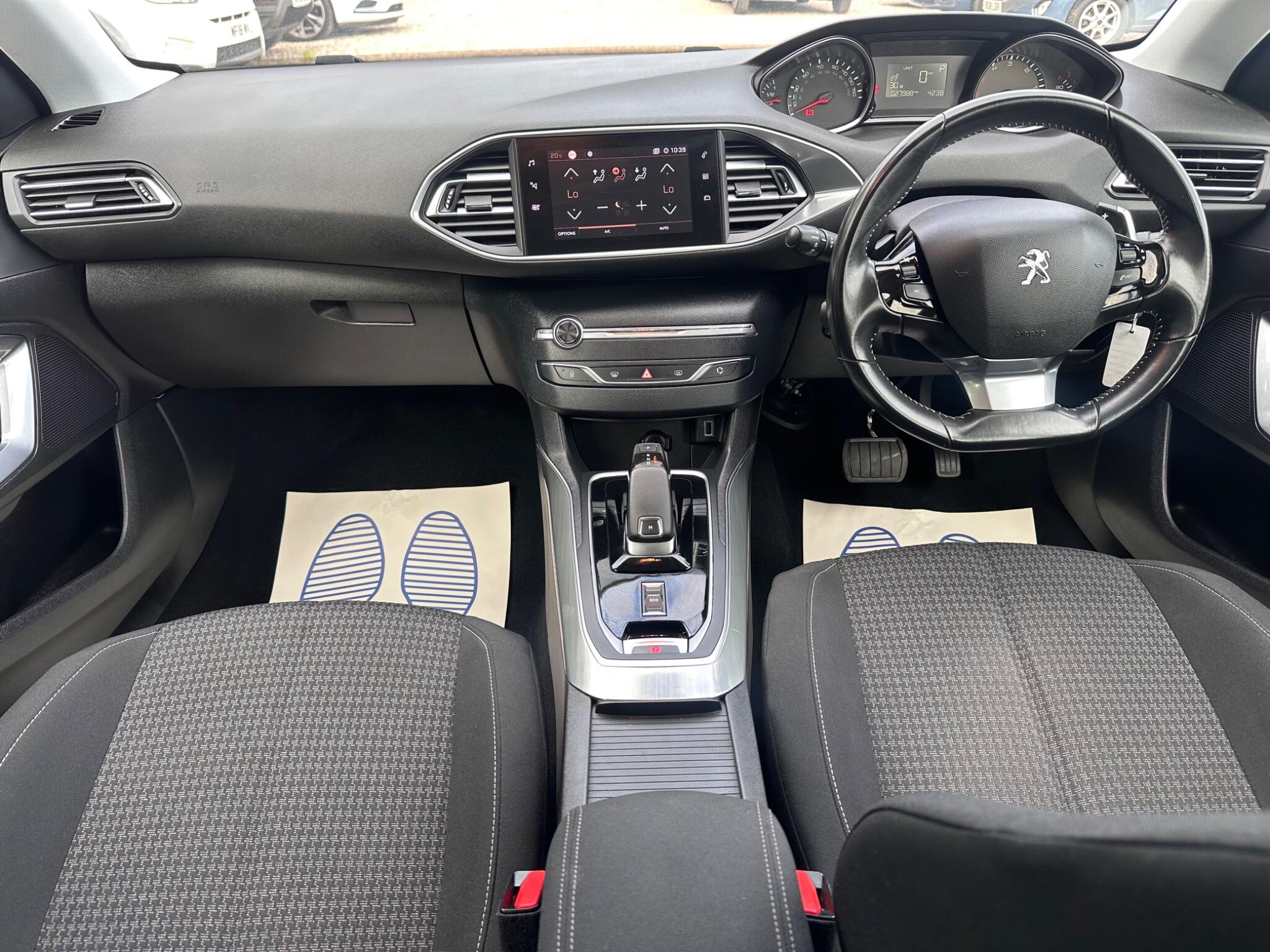 Peugeot 308 view 25