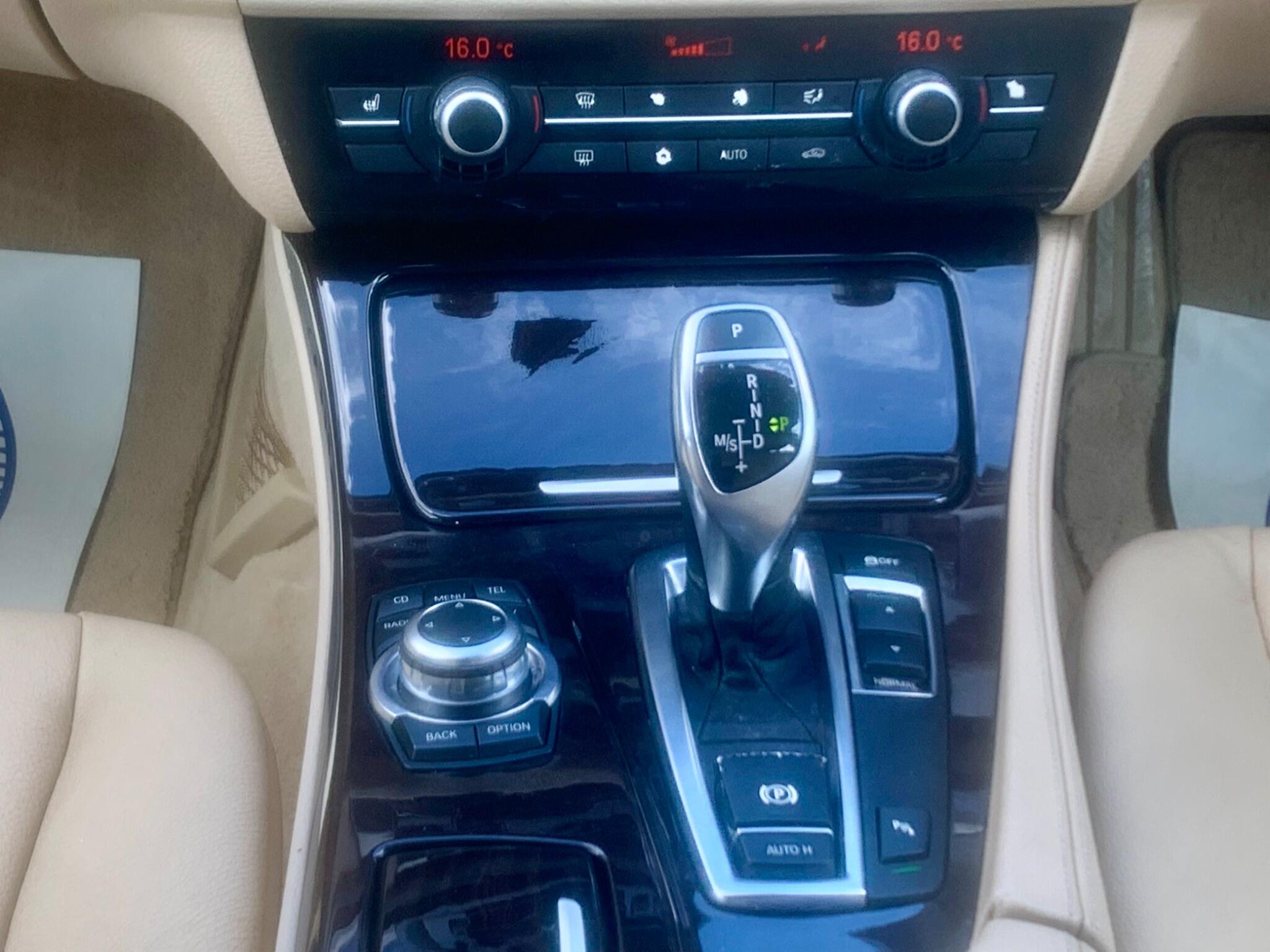 BMW 5 Series view 30
