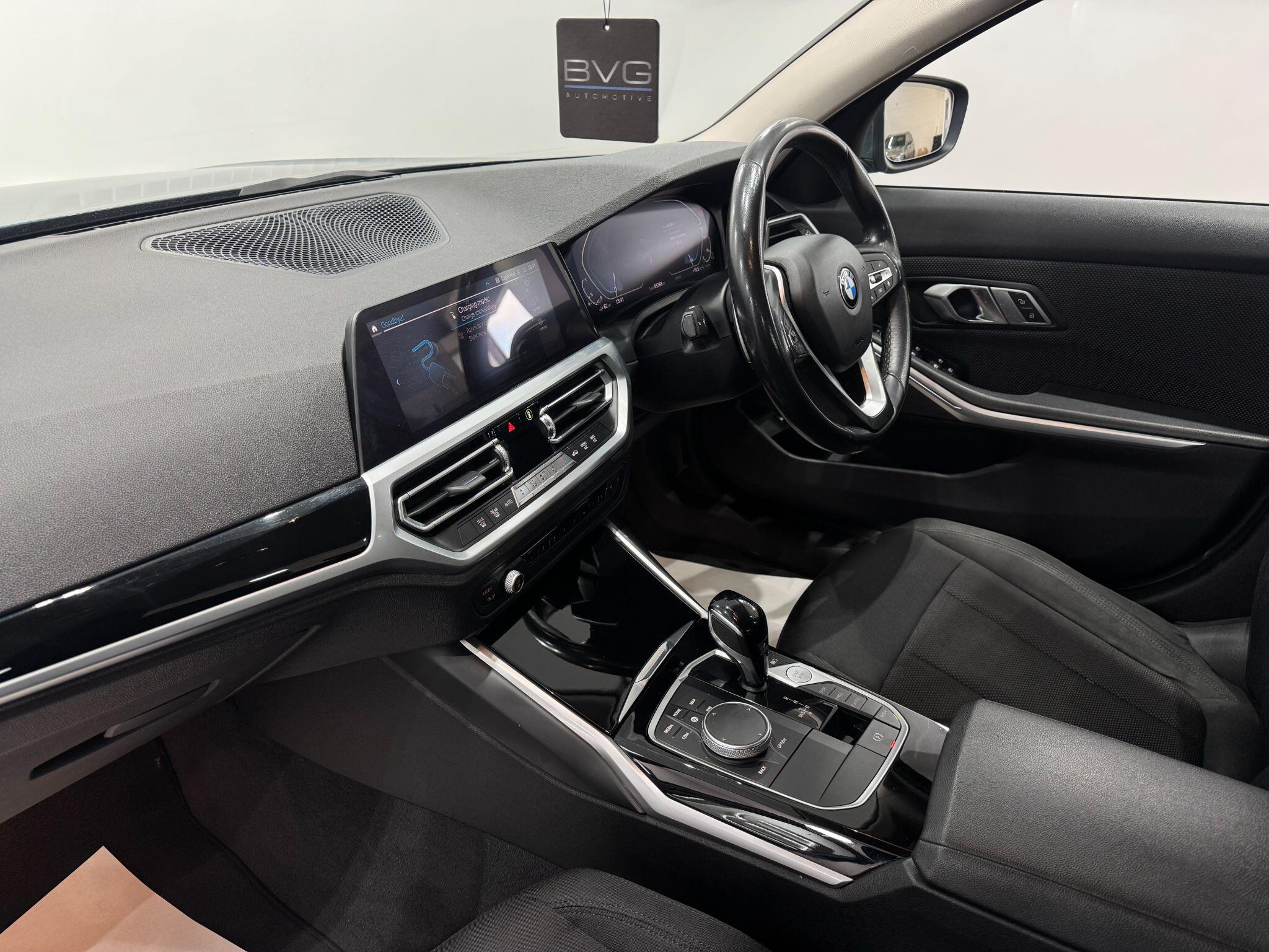 BMW 3 Series view 59