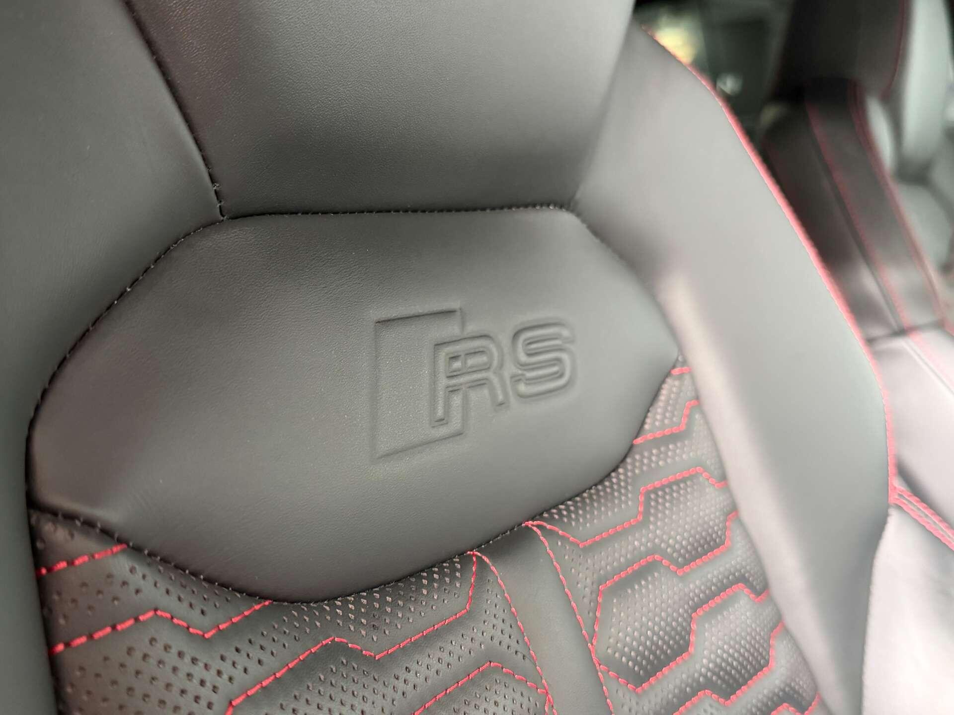 Audi RSQ8 view 26