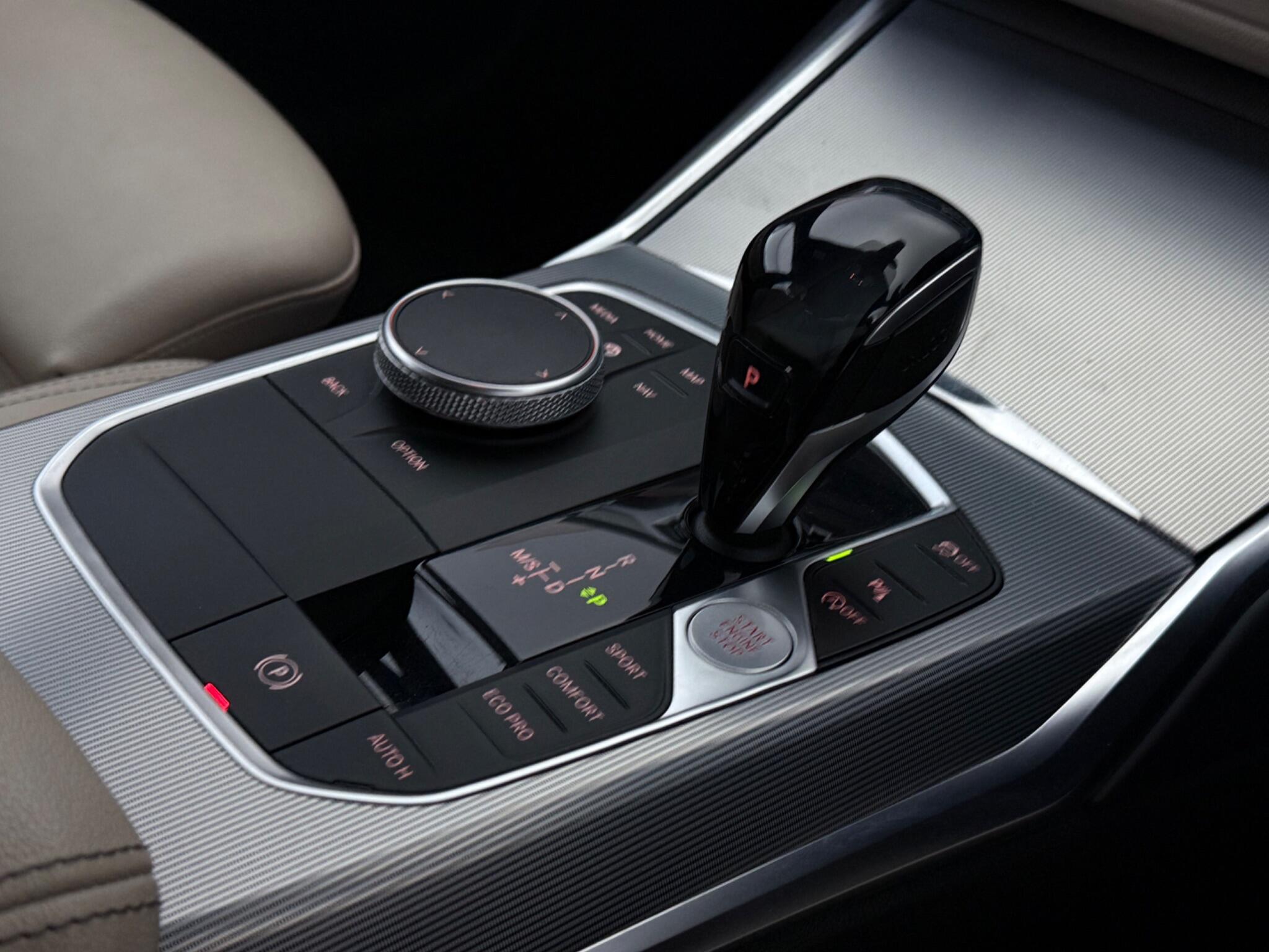 BMW 3 Series view 35