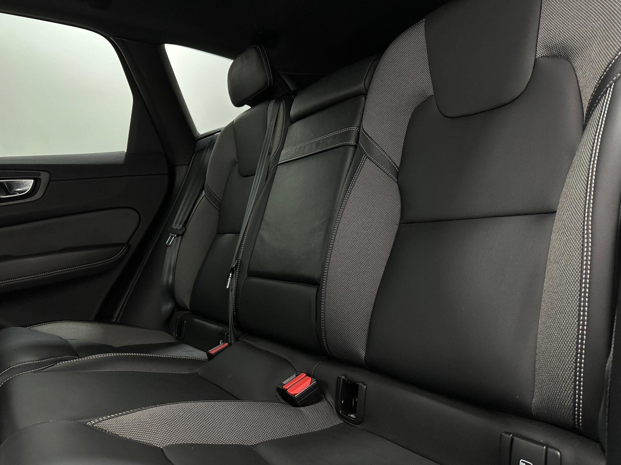 Volvo XC60 view 39