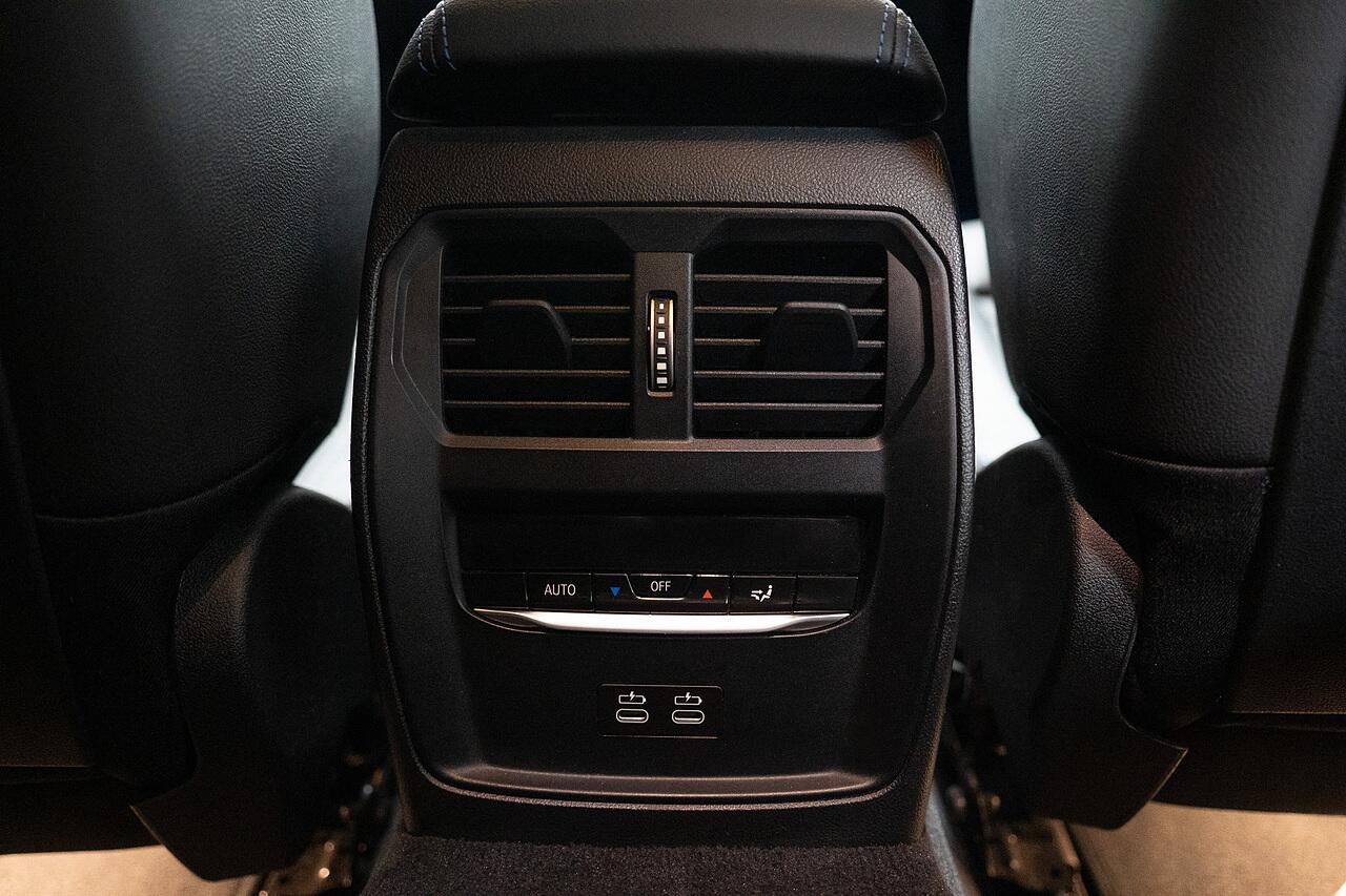 BMW I4 view 25