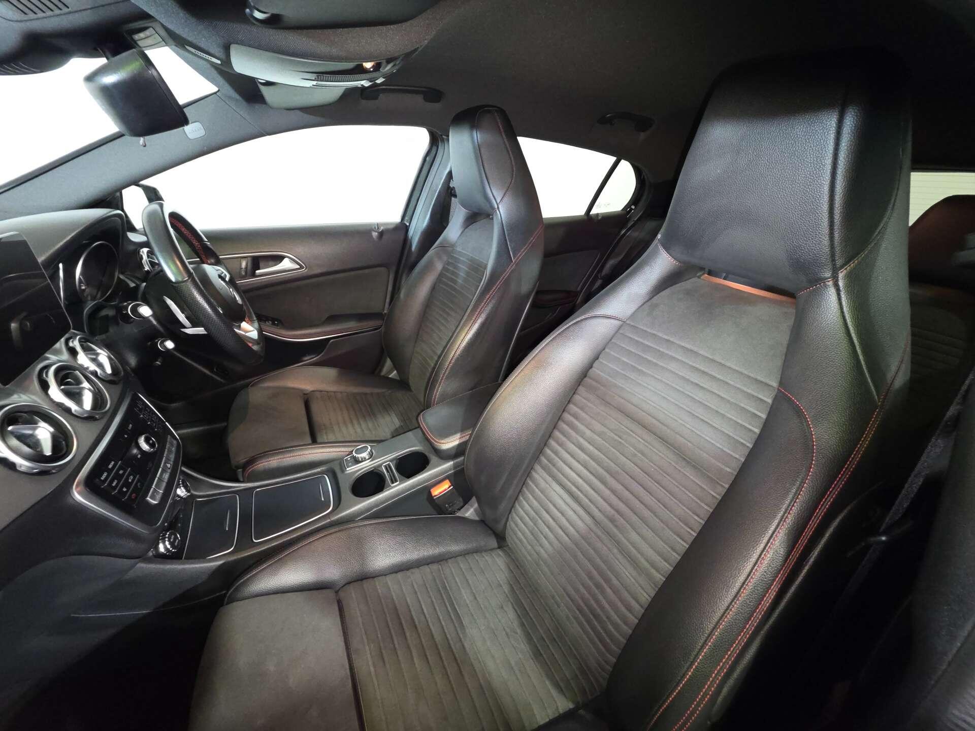 Mercedes-Benz GLA view 59