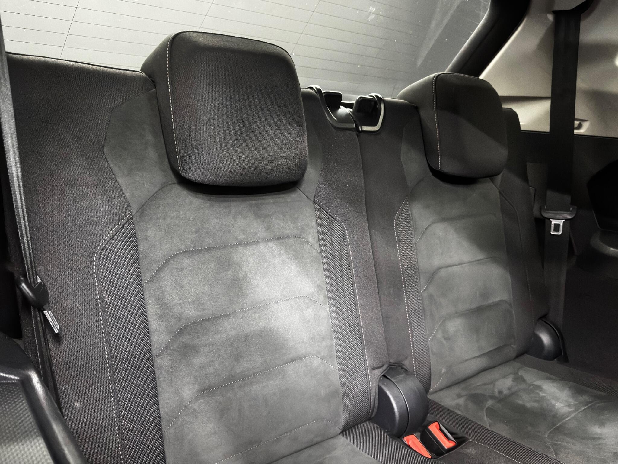 Volkswagen Tiguan Allspace view 17