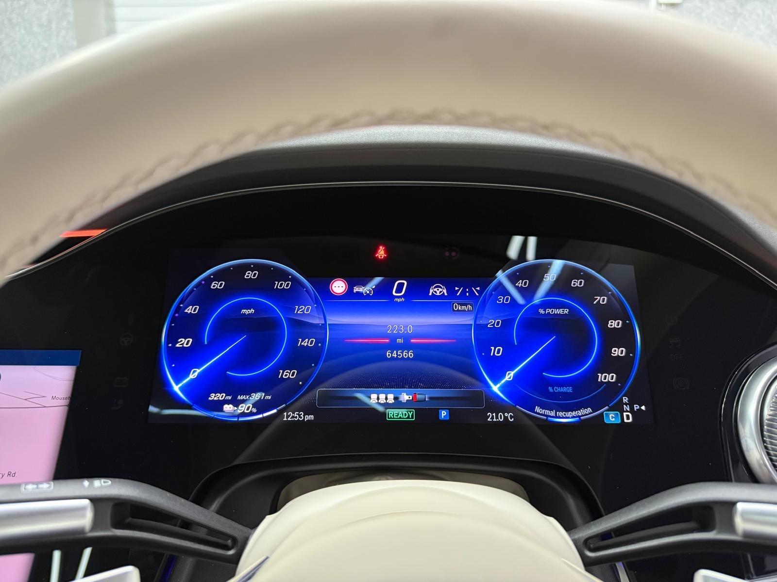 Mercedes-Benz Eqs view 28
