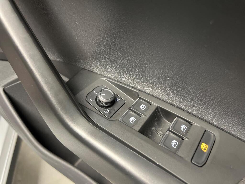 Volkswagen Polo view 16