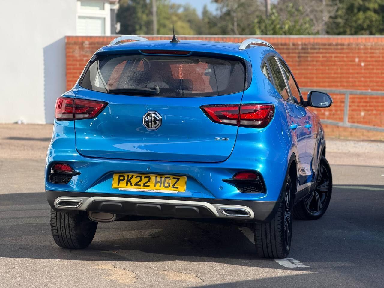 MG ZS view 44