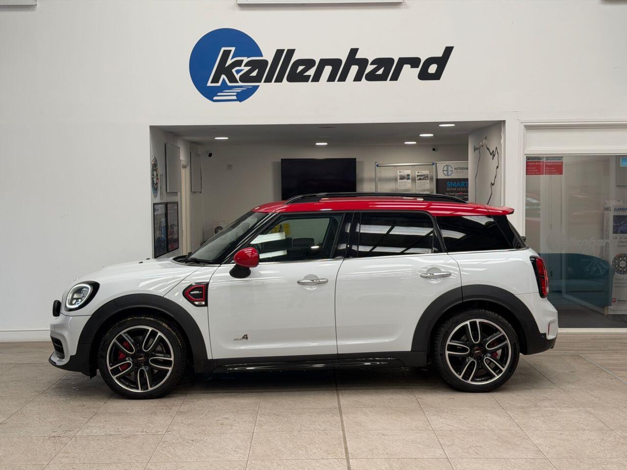 Mini Countryman view 2