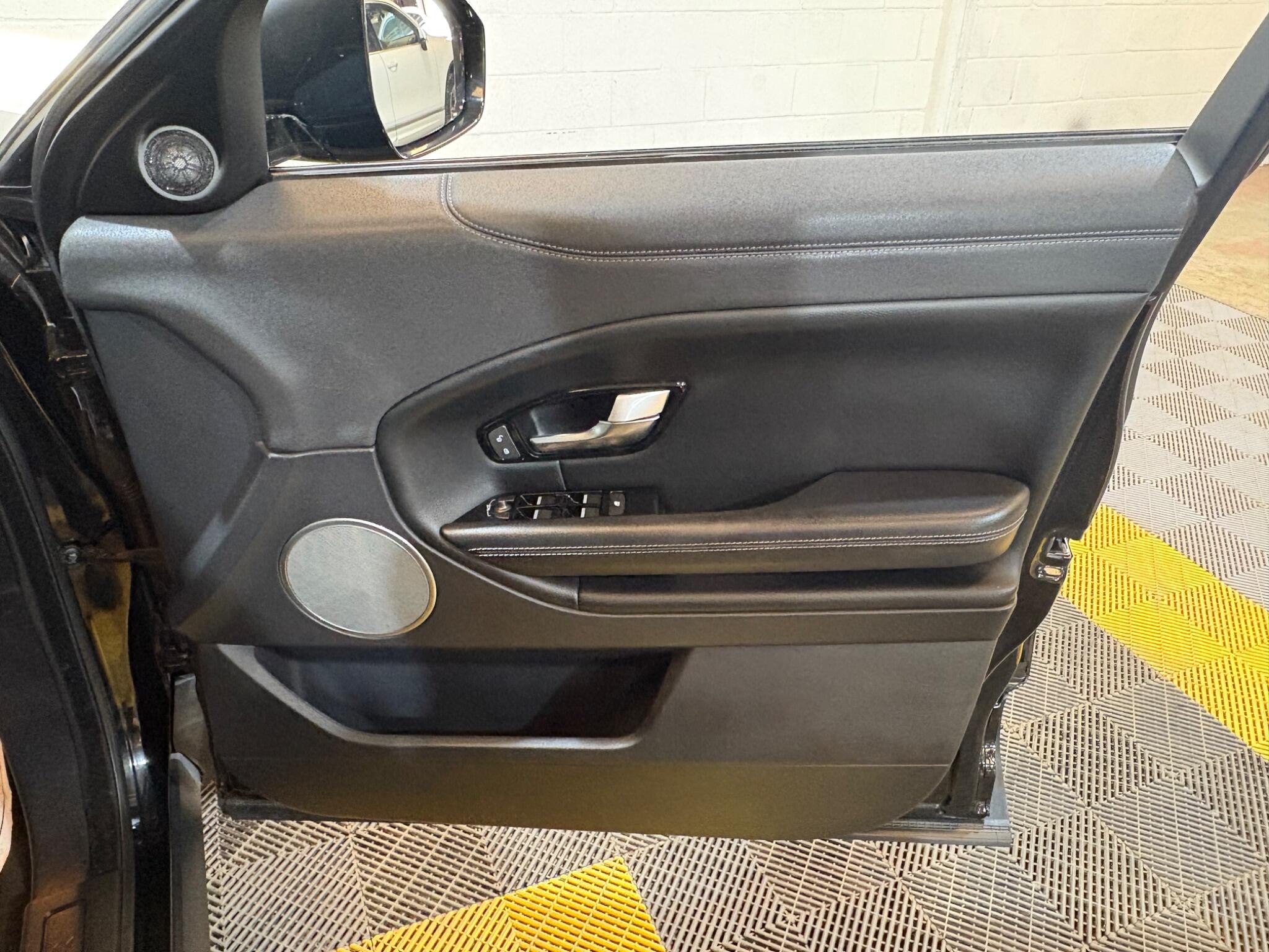 Land Rover Range Rover Evoque view 77