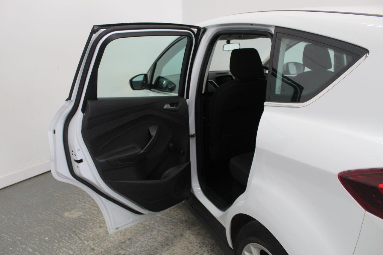 Ford C-Max view 25