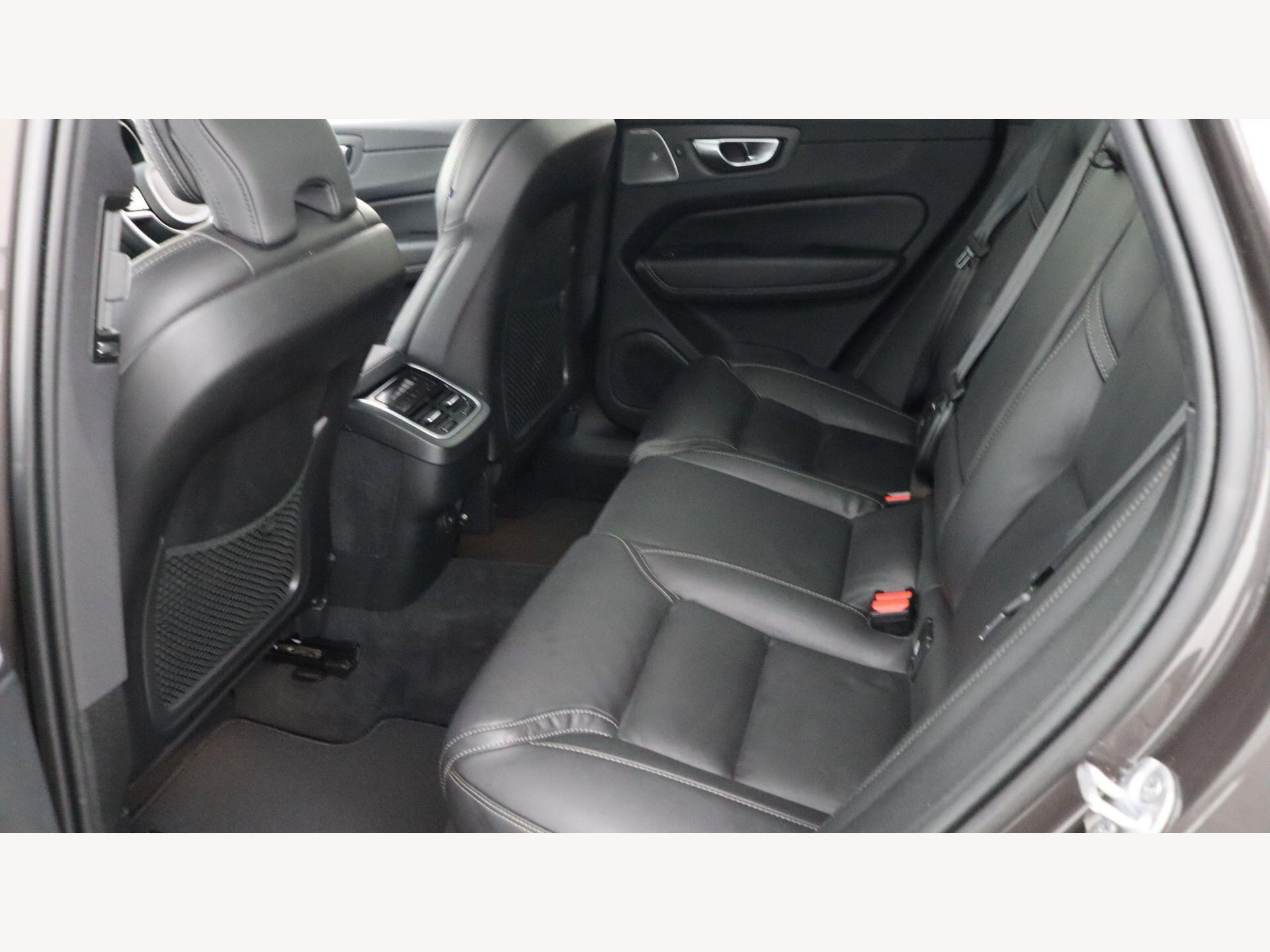Volvo XC60 view 32