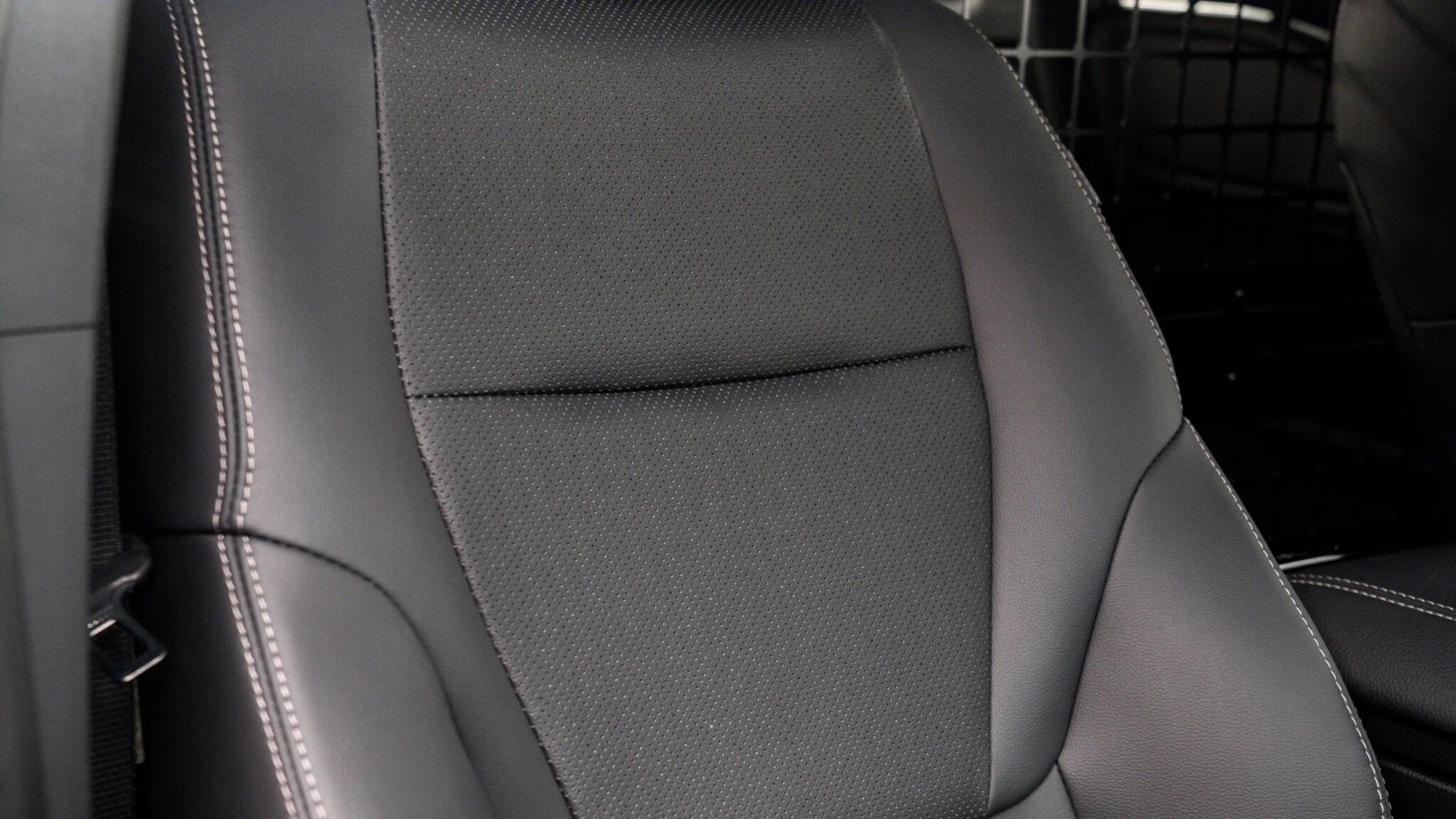 Toyota Land Cruiser view 11