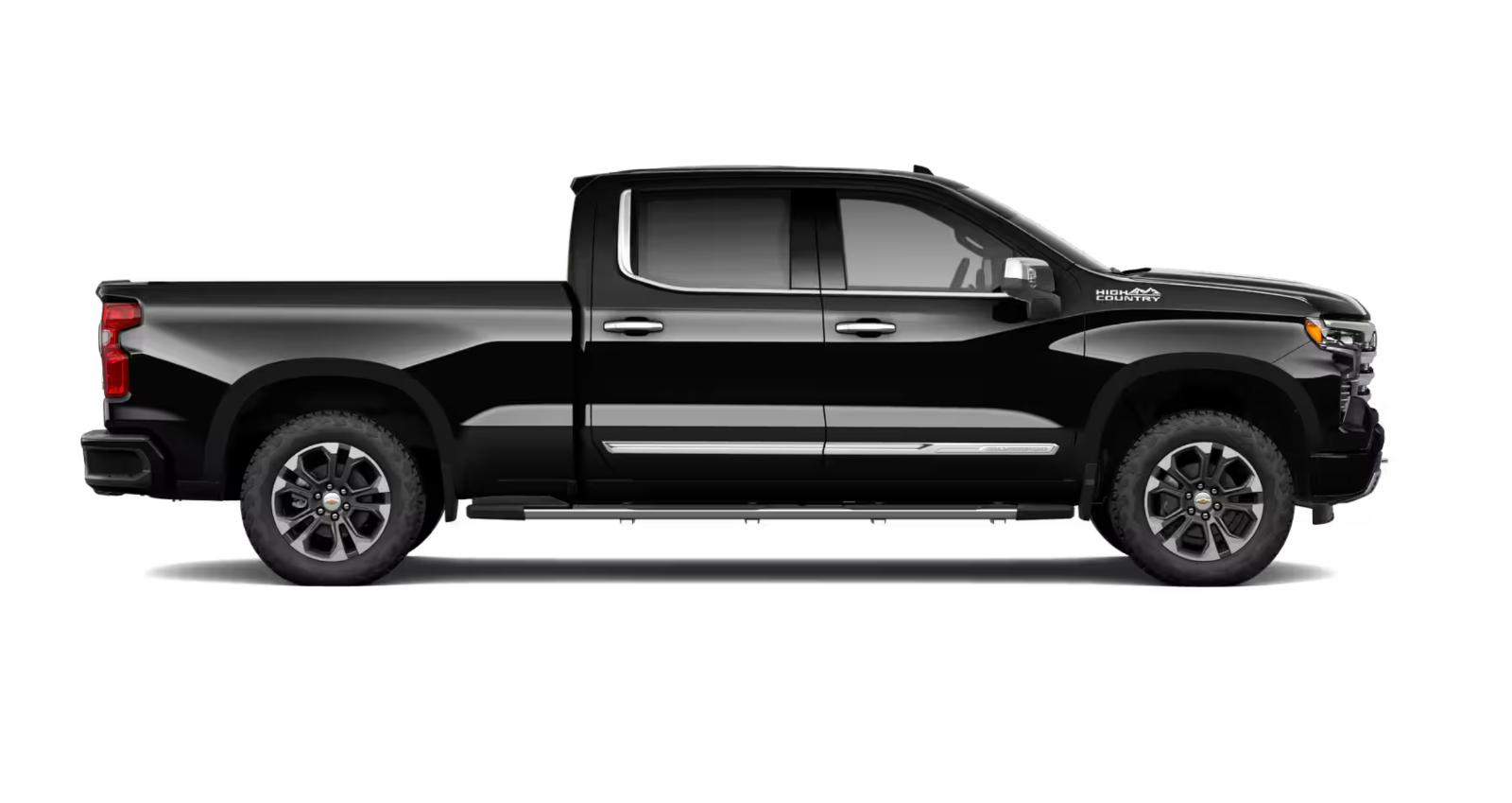 Chevrolet Silverado view 3
