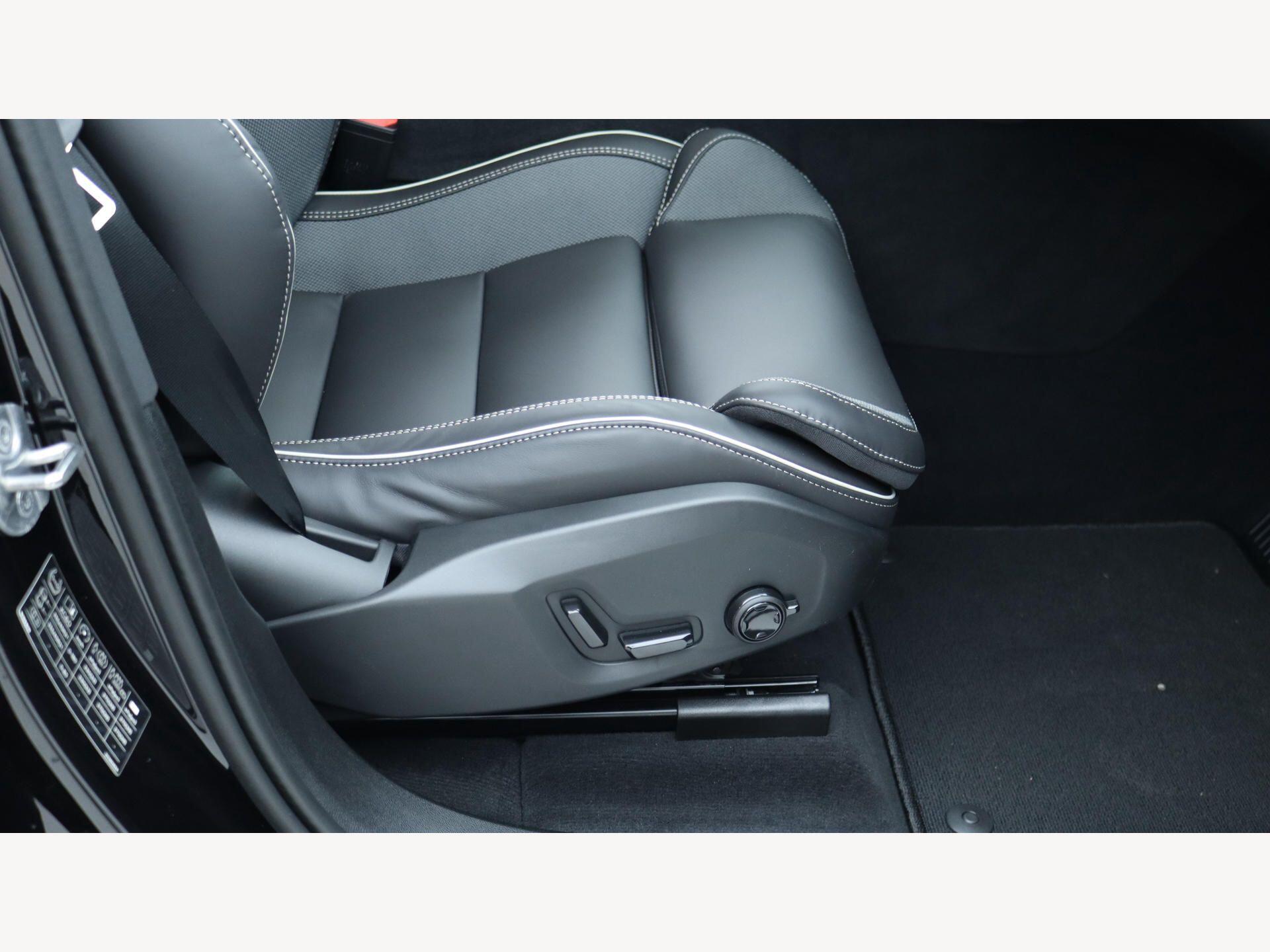 Volvo XC60 view 30