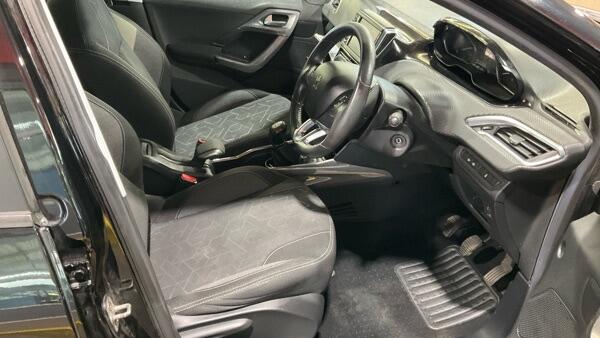 Peugeot 2008 view 4