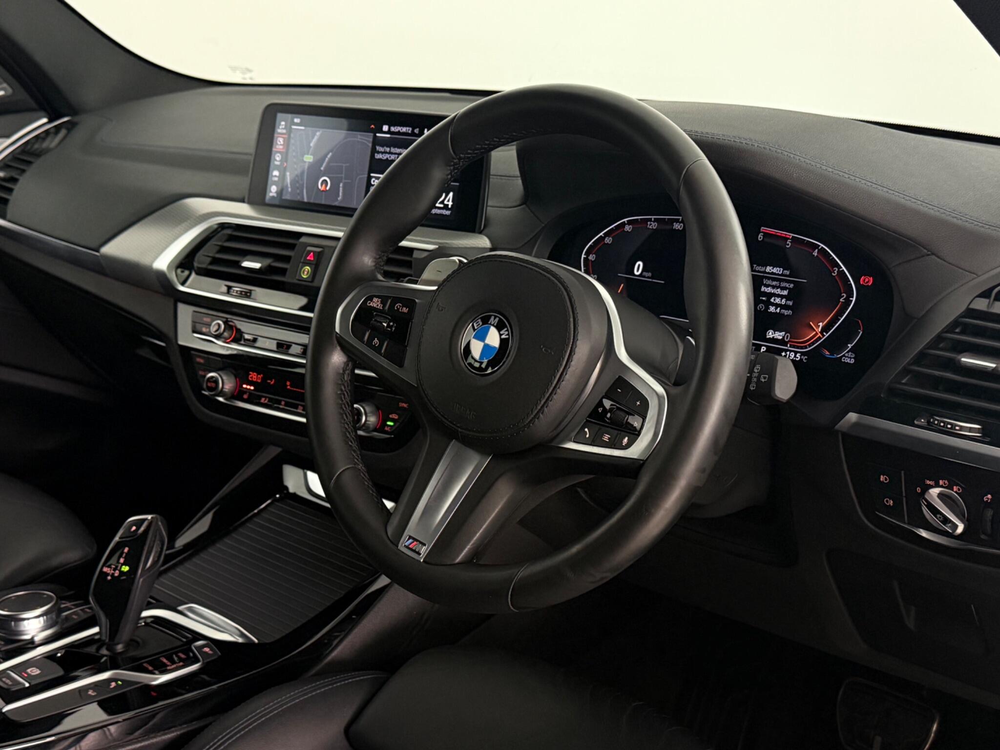BMW X3 view 3