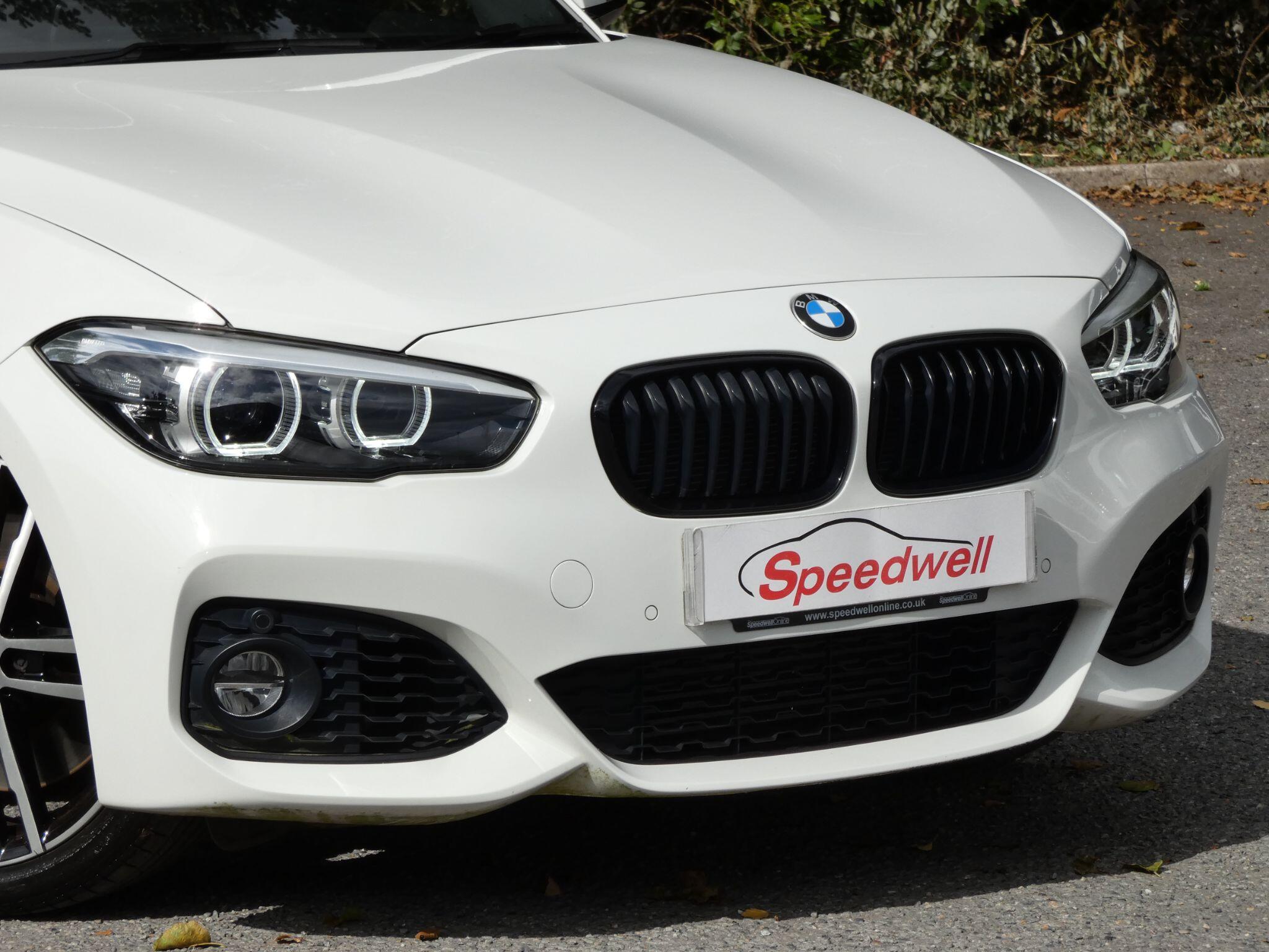 BMW 1 Series view 7