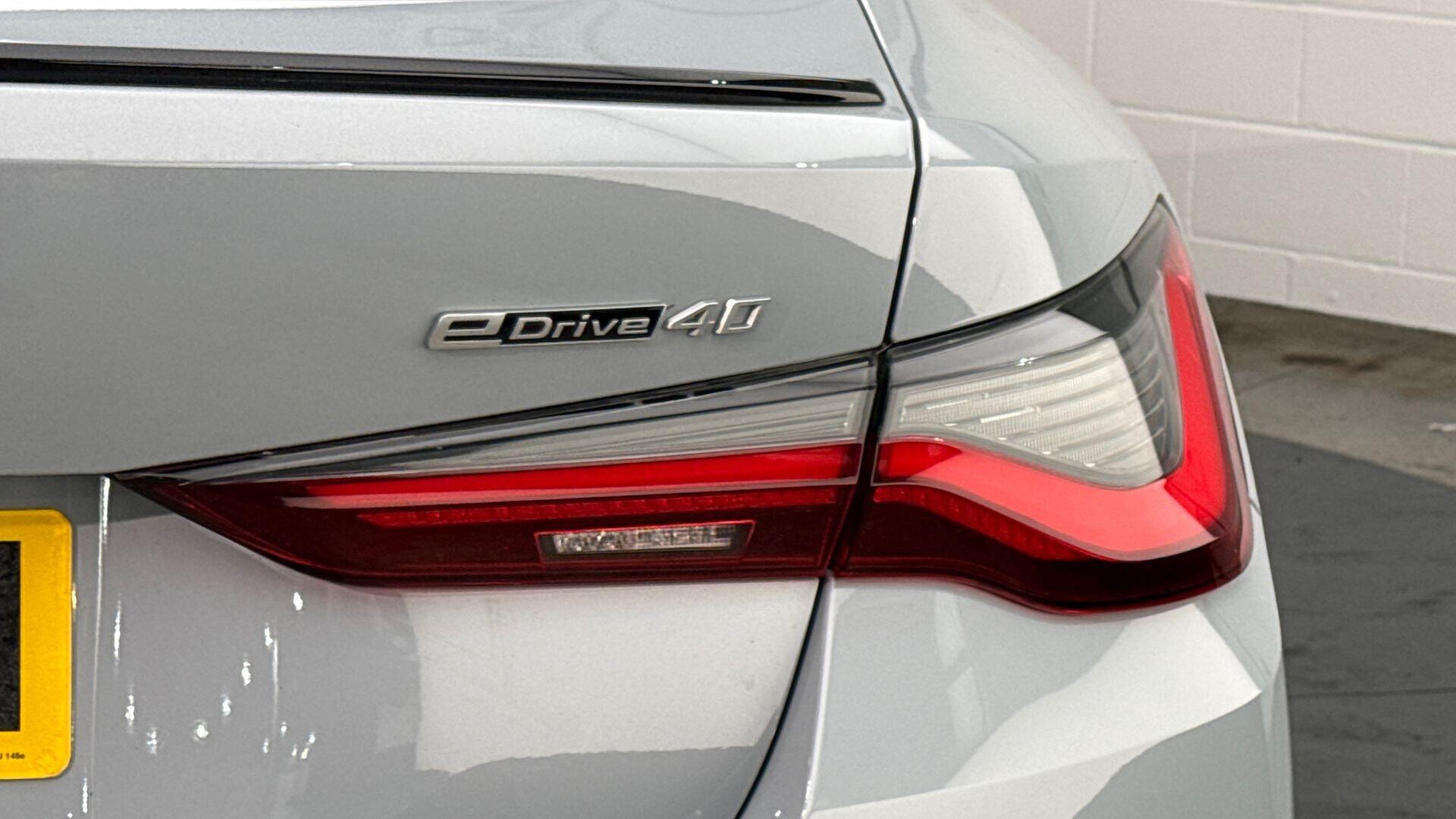 BMW i4 view 22