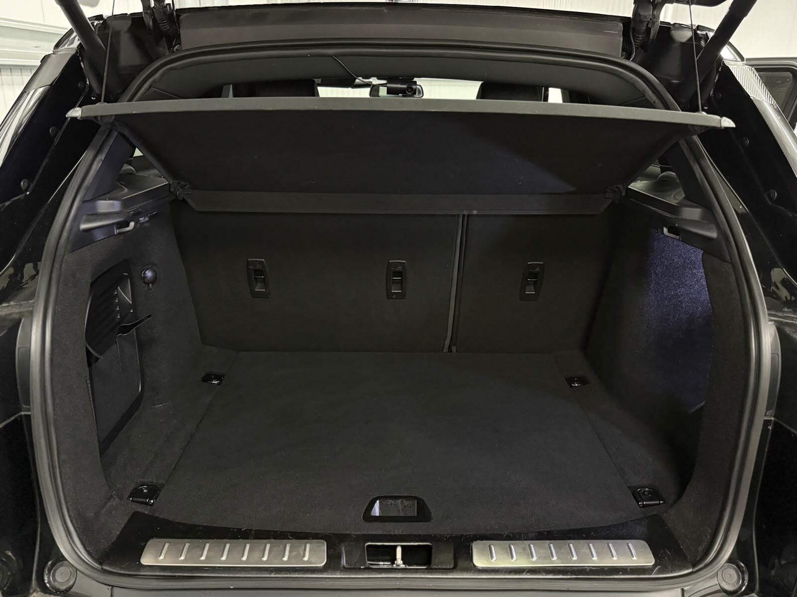 Land Rover Range Rover Evoque view 32