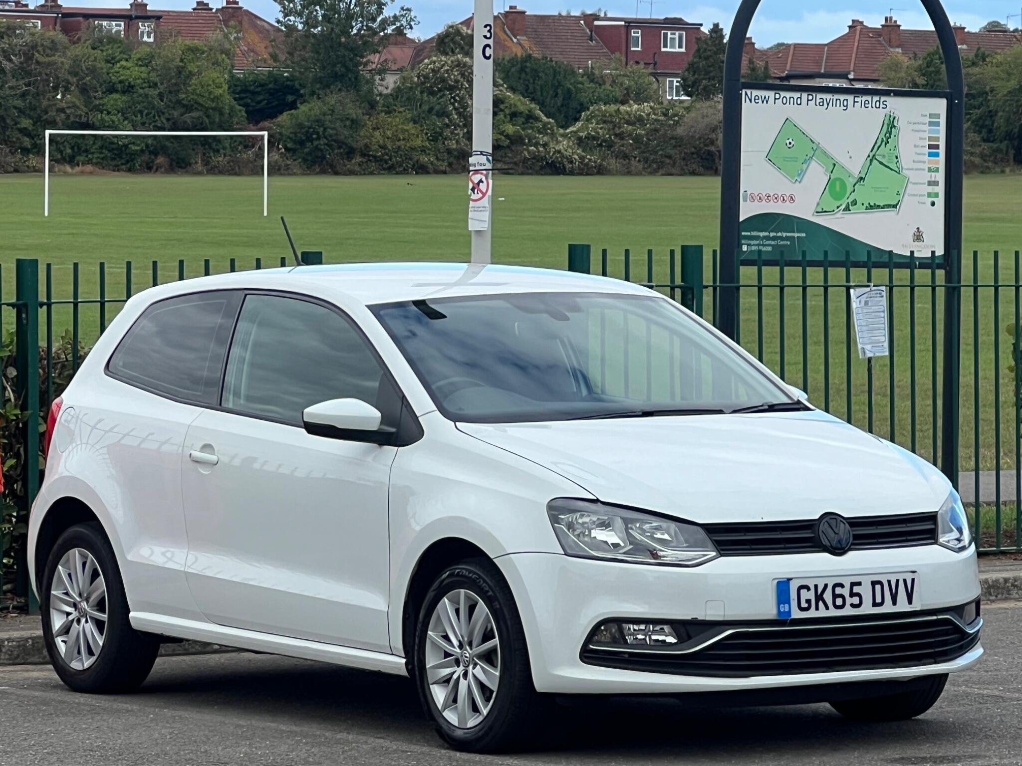Volkswagen Polo view 2