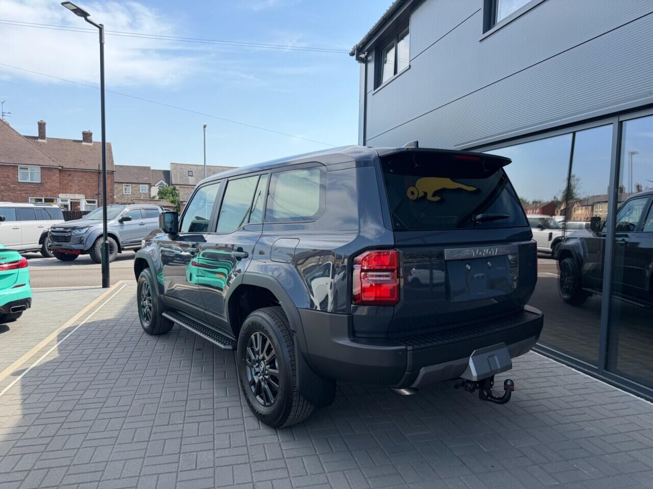 Toyota Land Cruiser view 2
