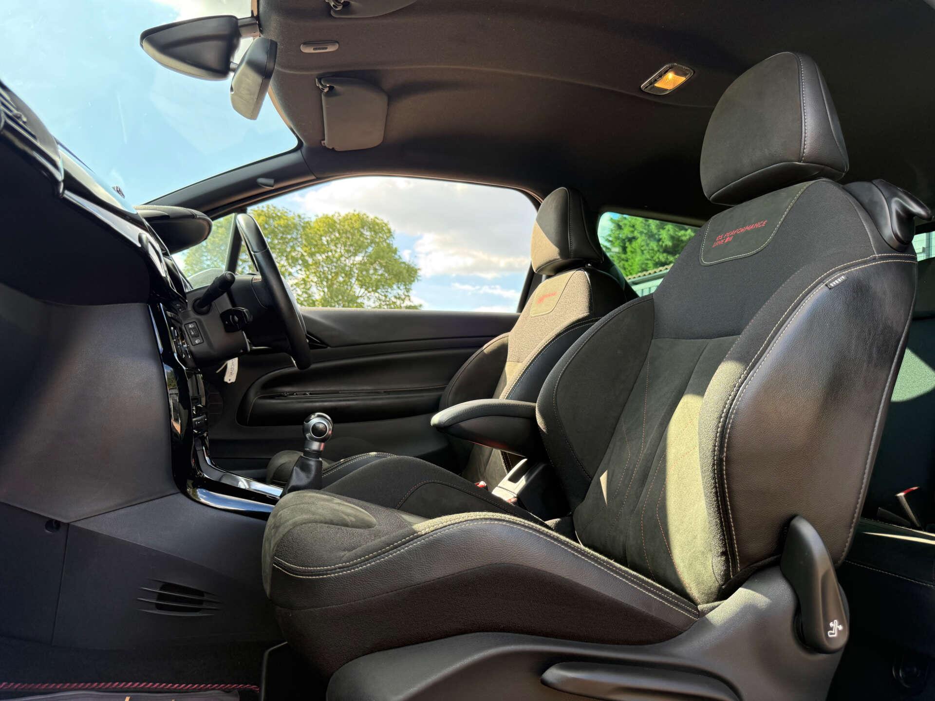 DS Automobiles DS 3 view 70