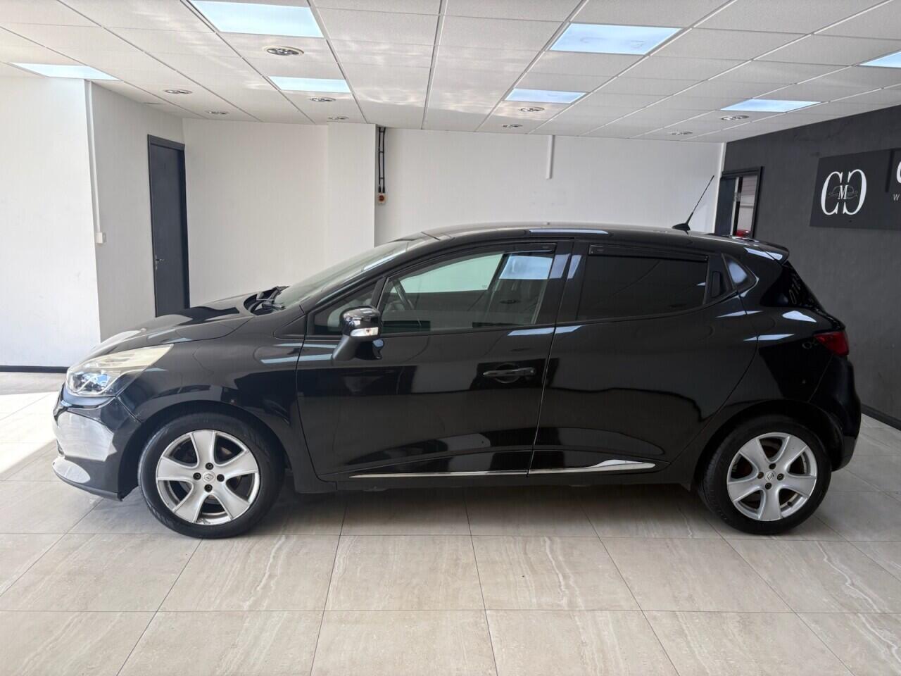 Renault Clio view 6