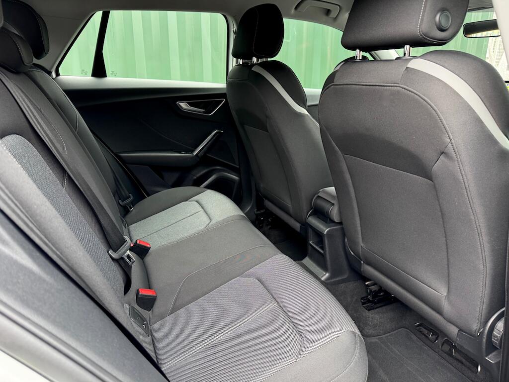 Audi Q2 view 34