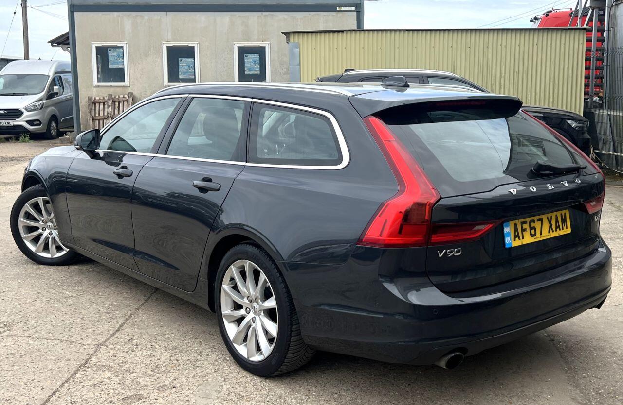 Volvo V90 view 4