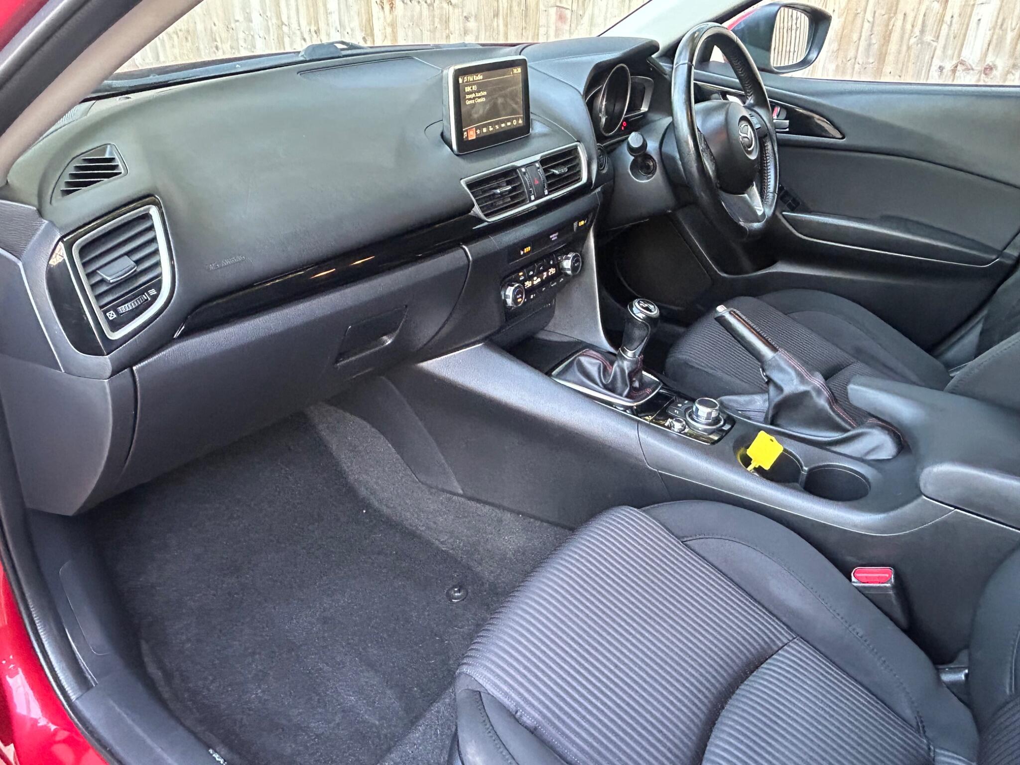 Mazda Mazda3 view 25