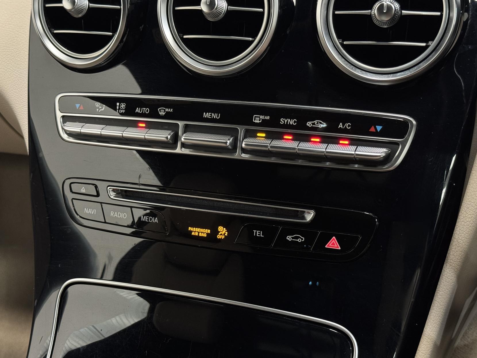 Mercedes-Benz C Class view 35
