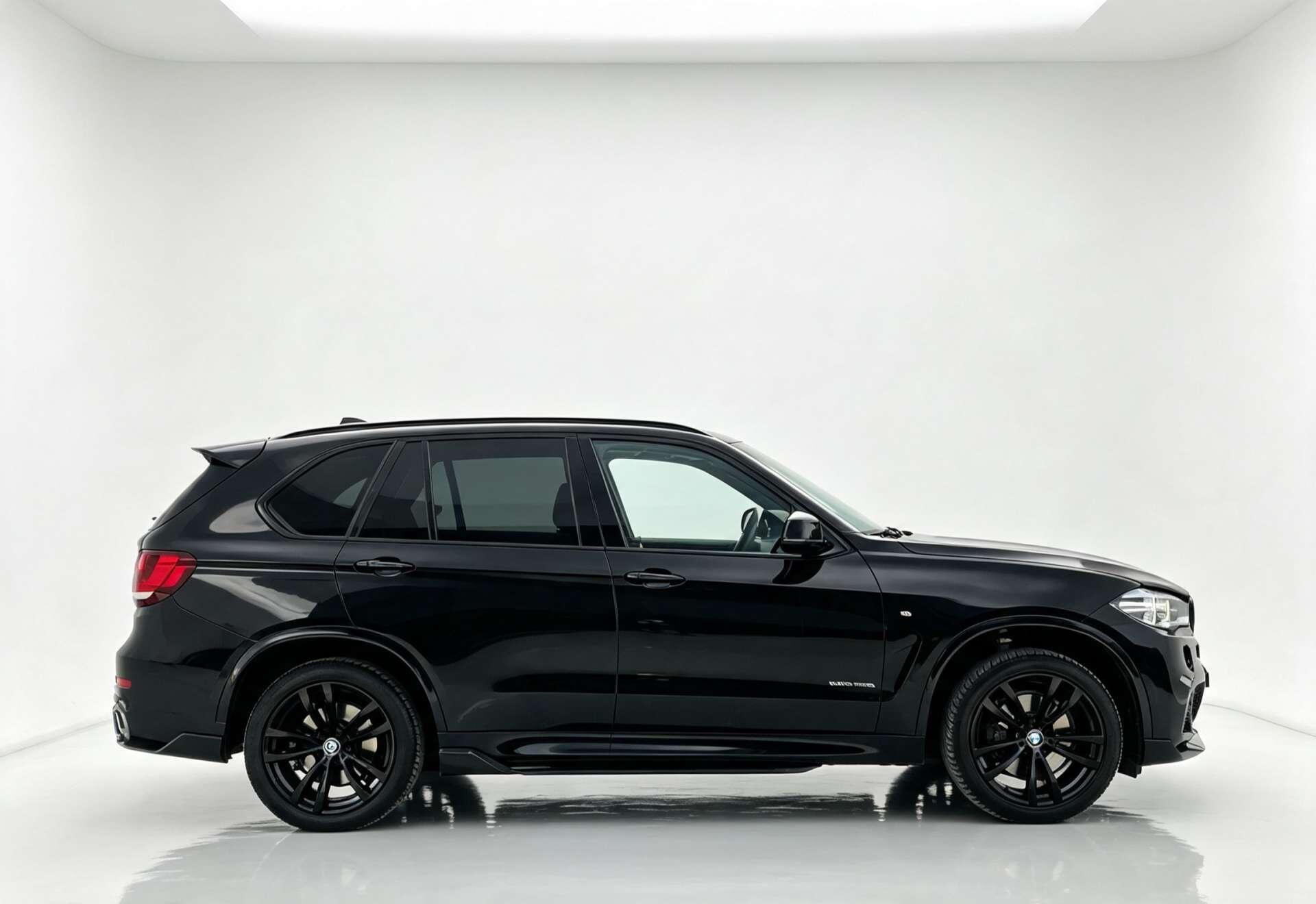 BMW X5 view 14