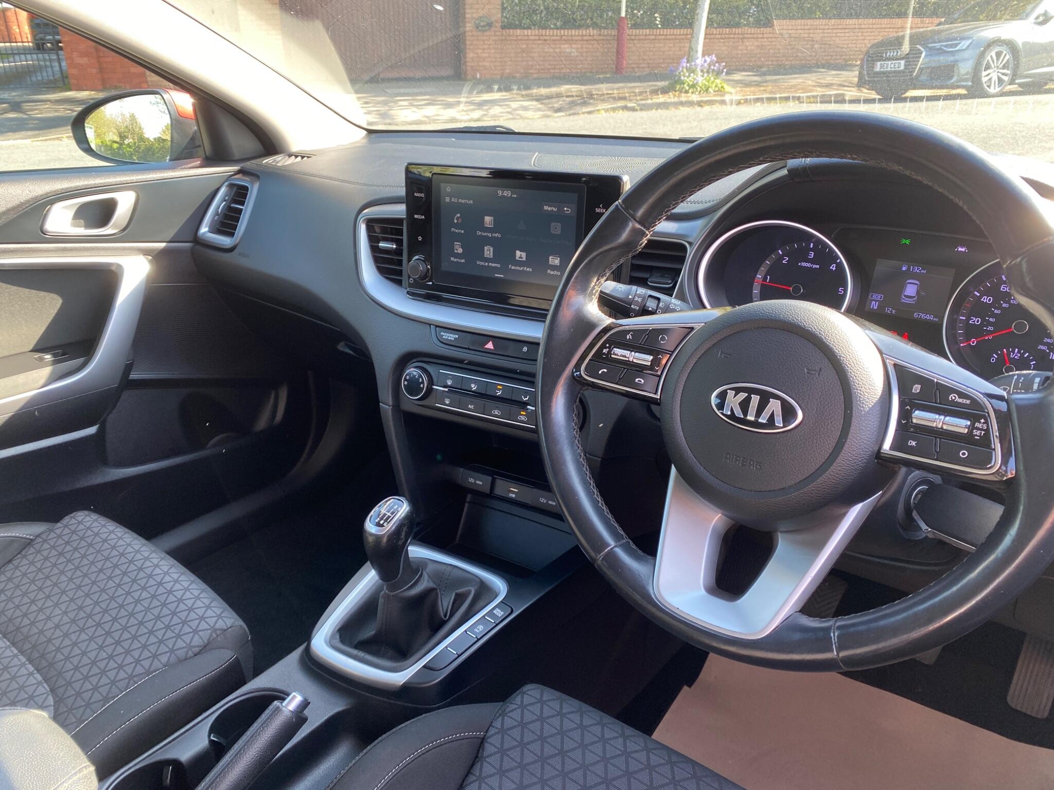 Kia Ceed 1.6 CRDi MHEV 2 Euro 6 (s/s) 5dr