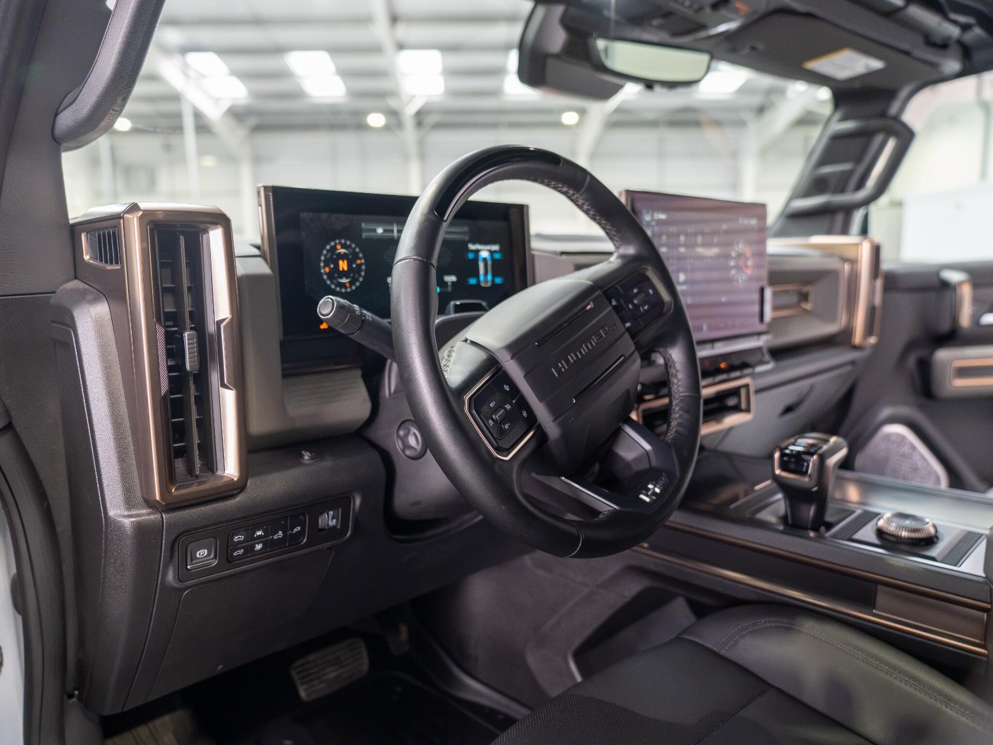 Hummer H3 view 2