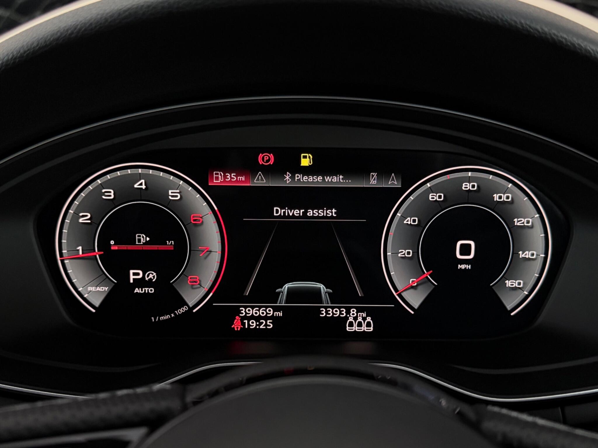 Audi A4 view 16