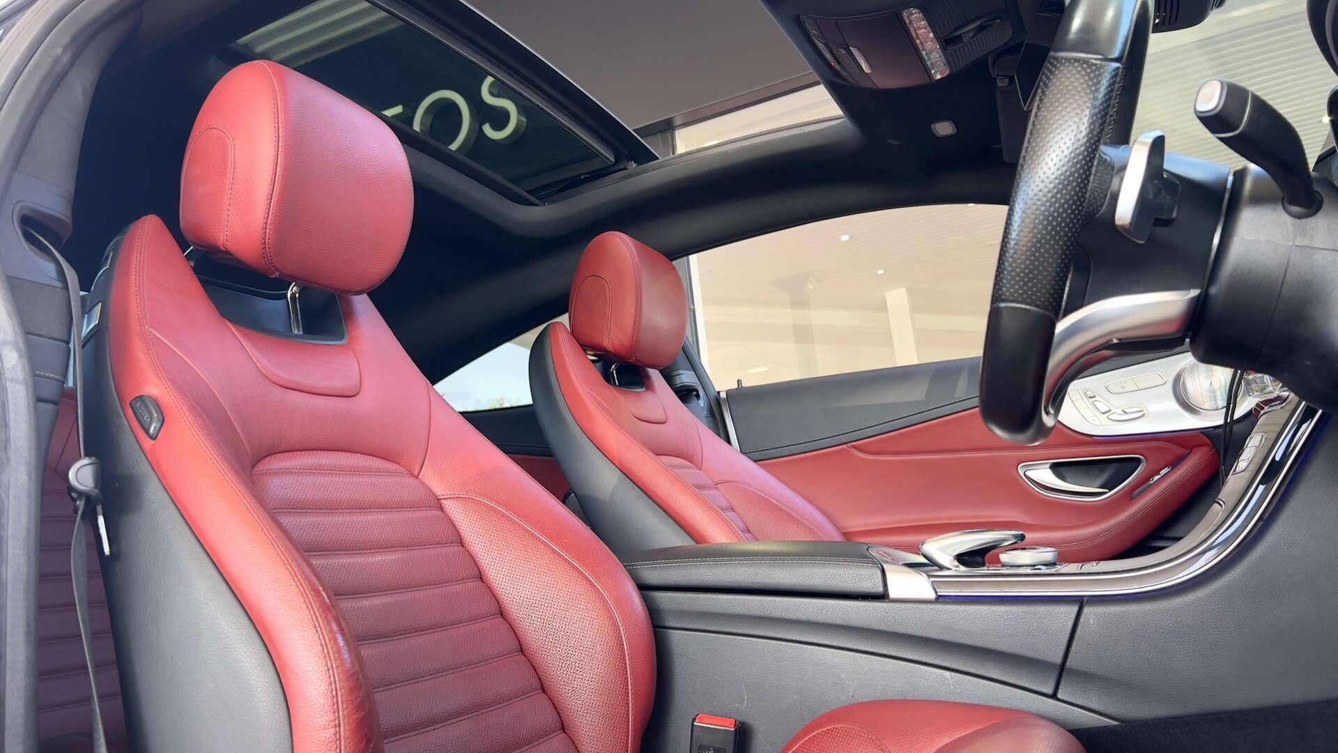 Mercedes-Benz C-Class view 26