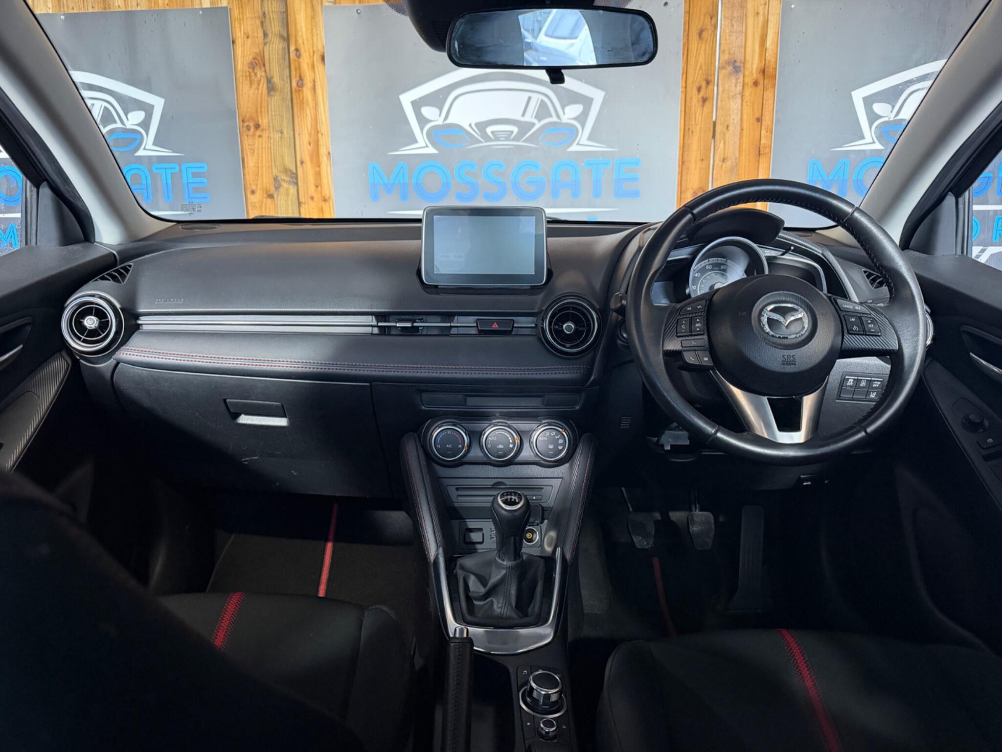 Mazda Mazda2 view 13