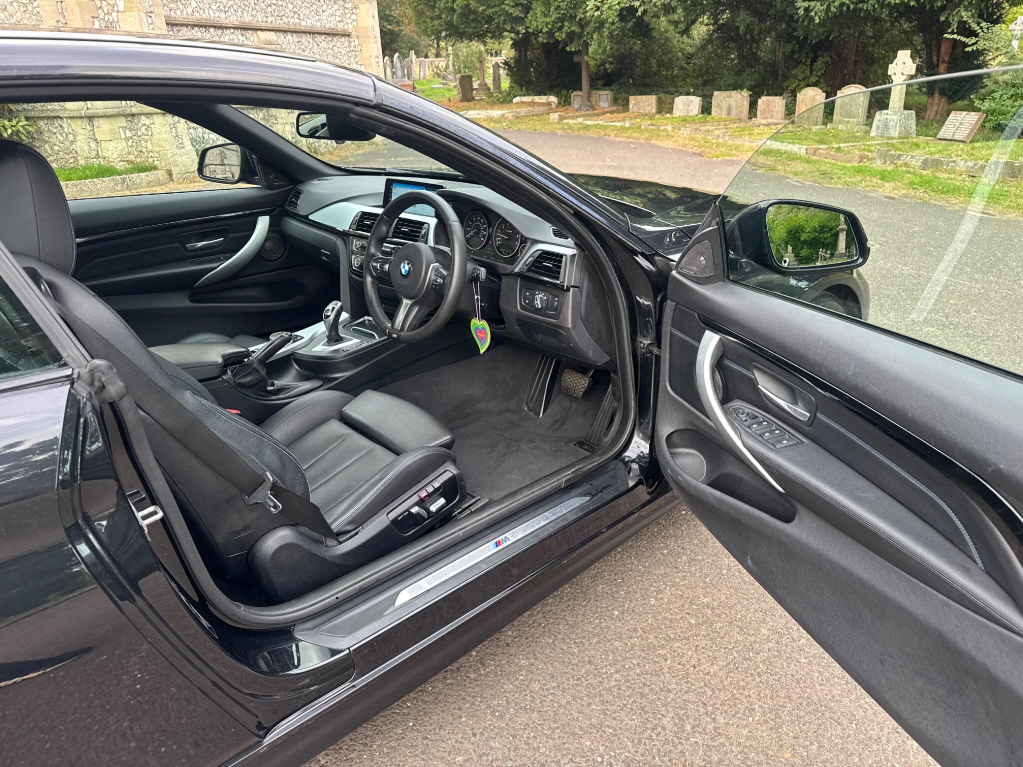 BMW 4 Series view 32