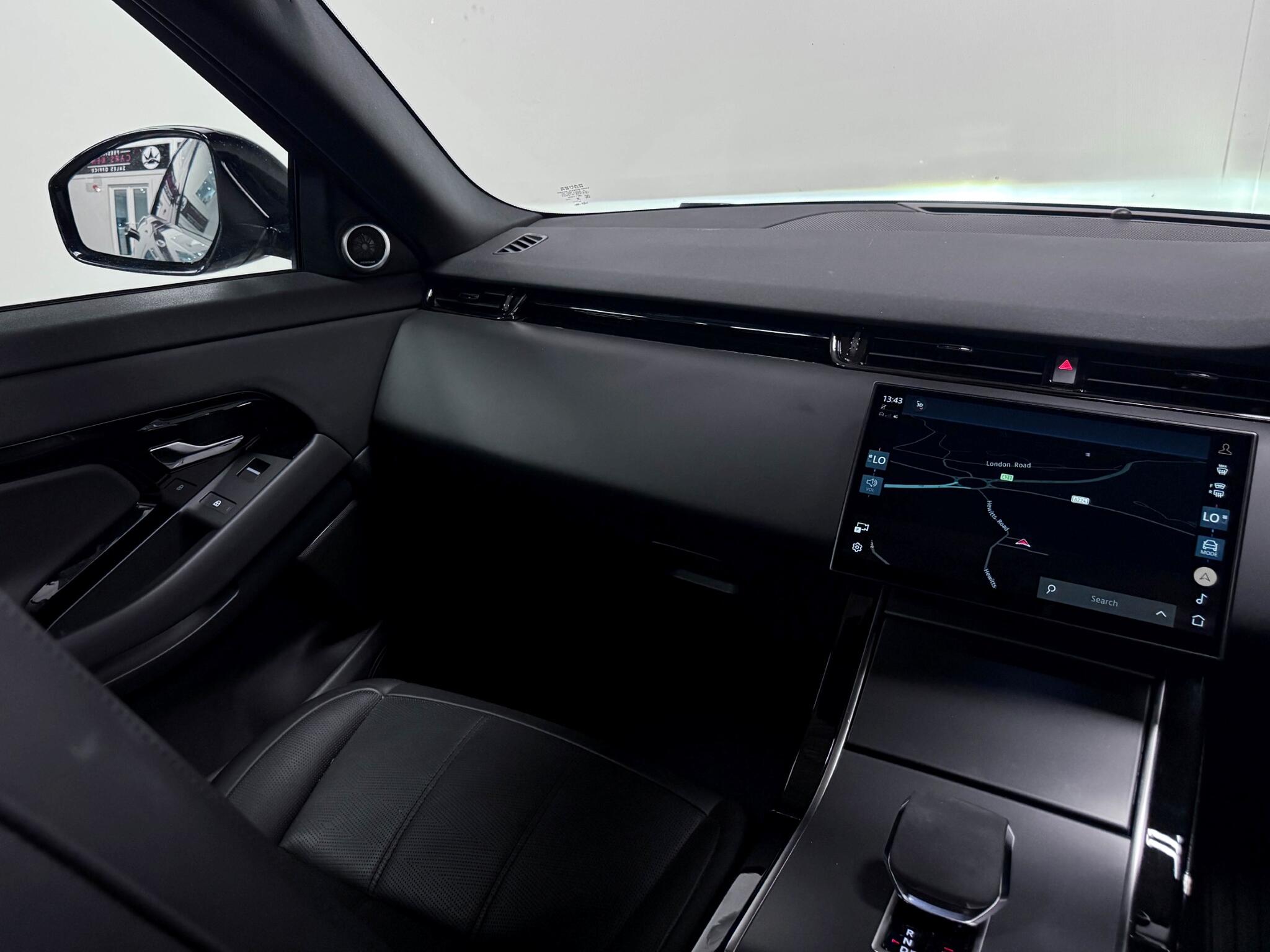 Land Rover Range Rover Evoque view 14
