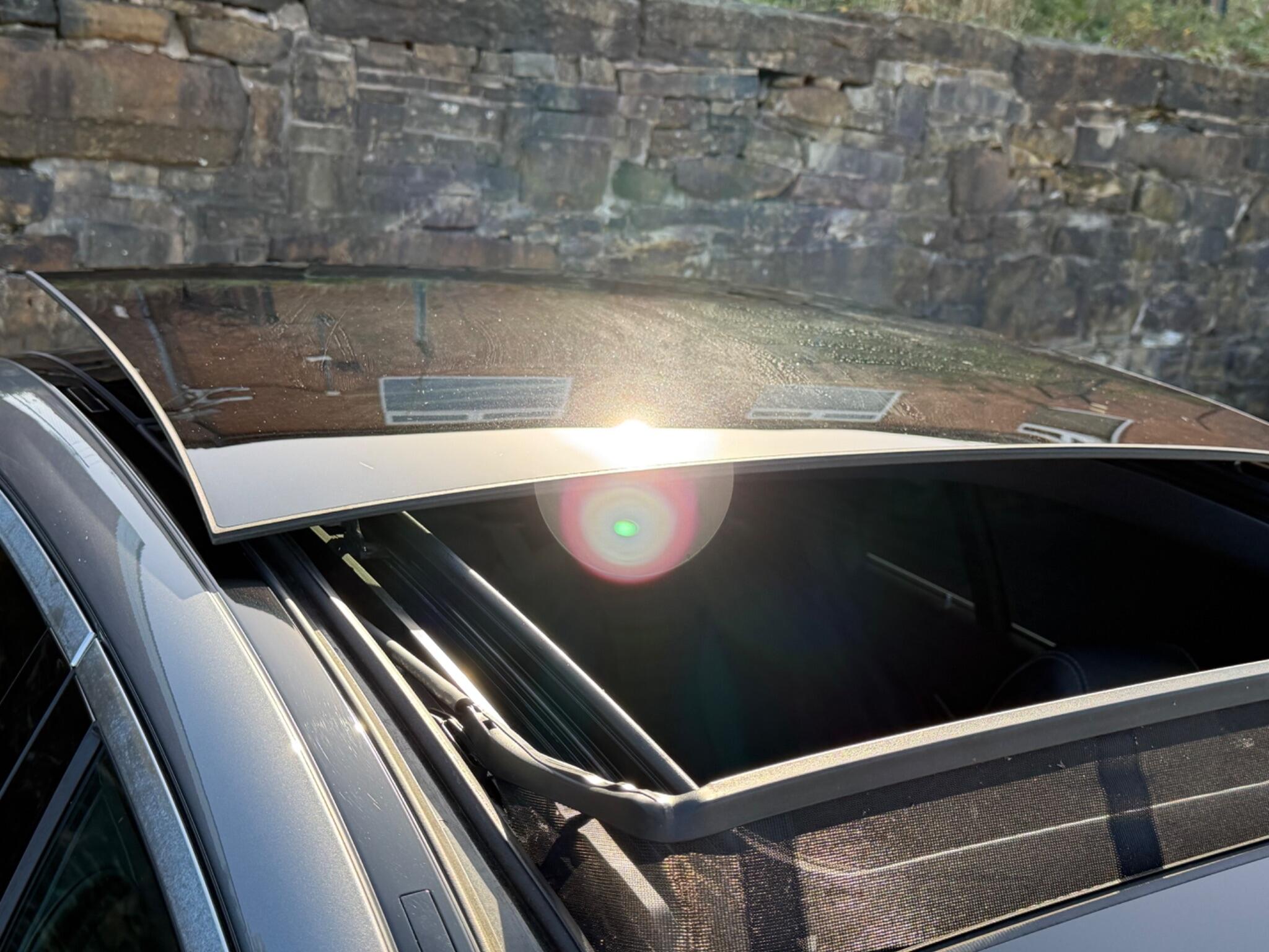 Mercedes-Benz E-Class view 9