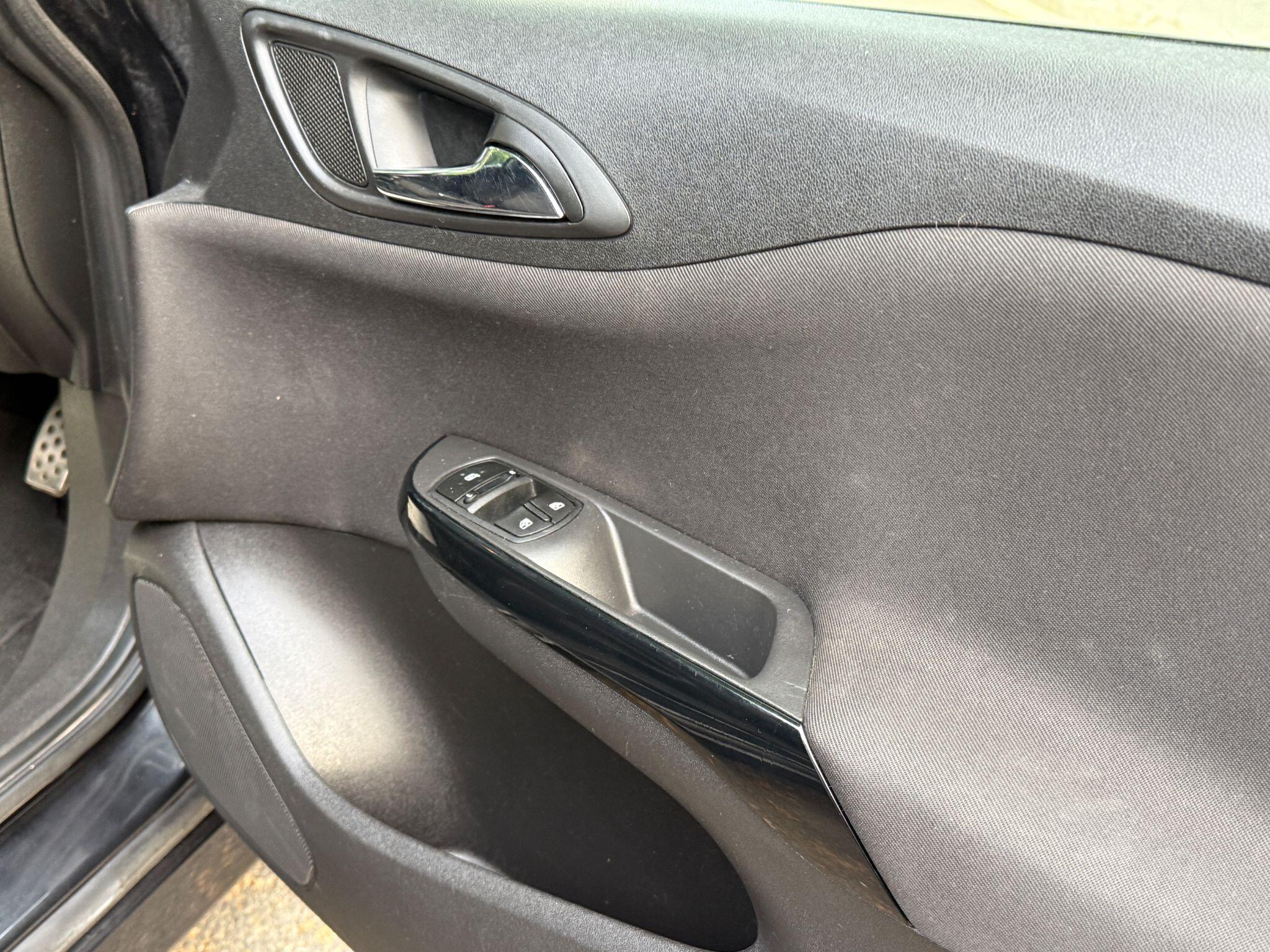 Vauxhall Corsa view 31