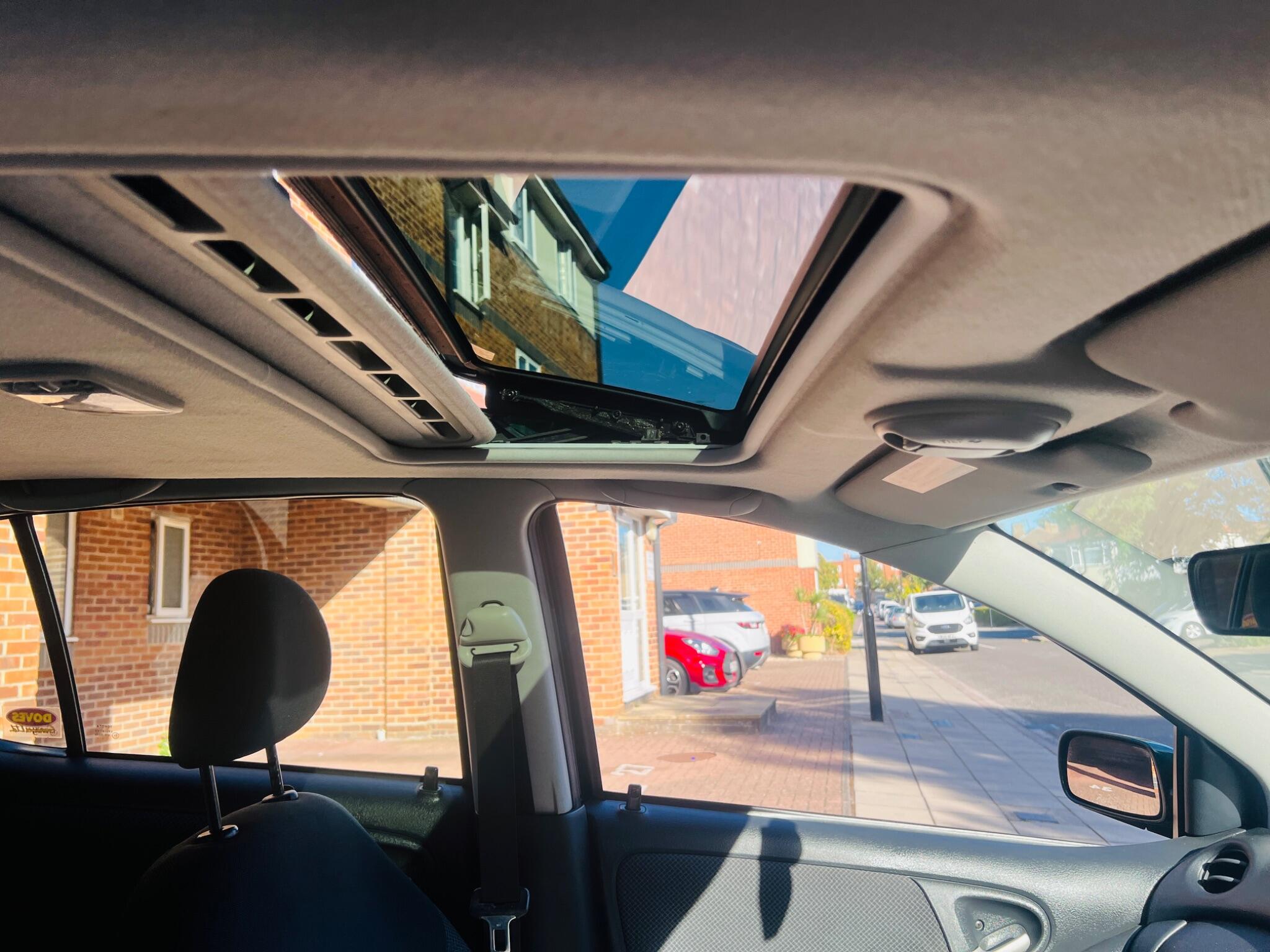 Toyota Yaris view 47