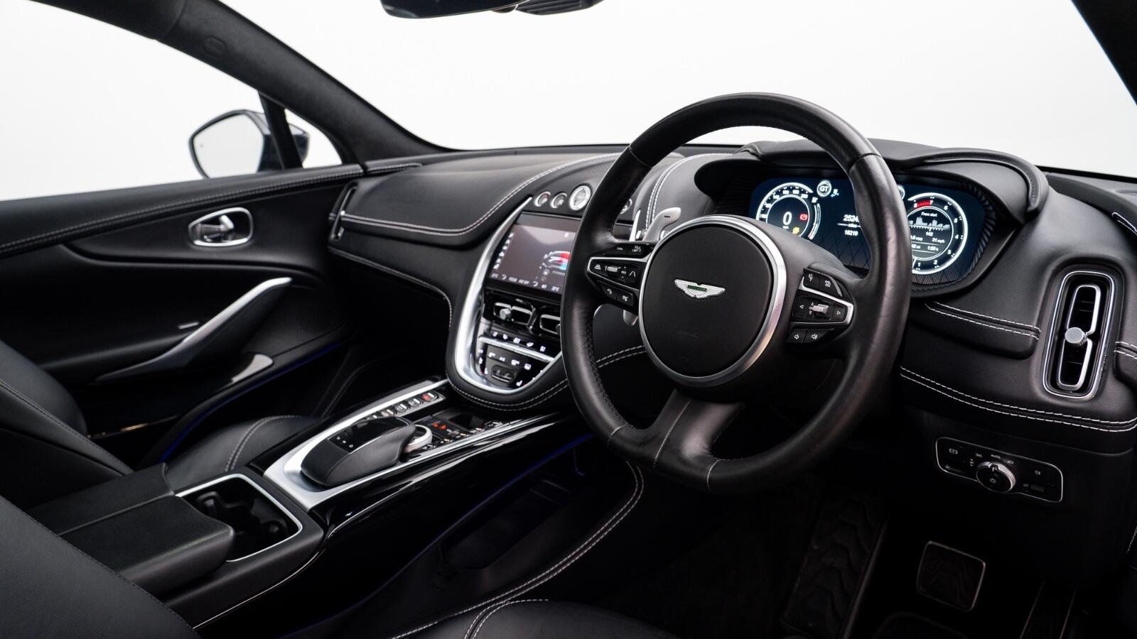 Aston Martin DBX view 26