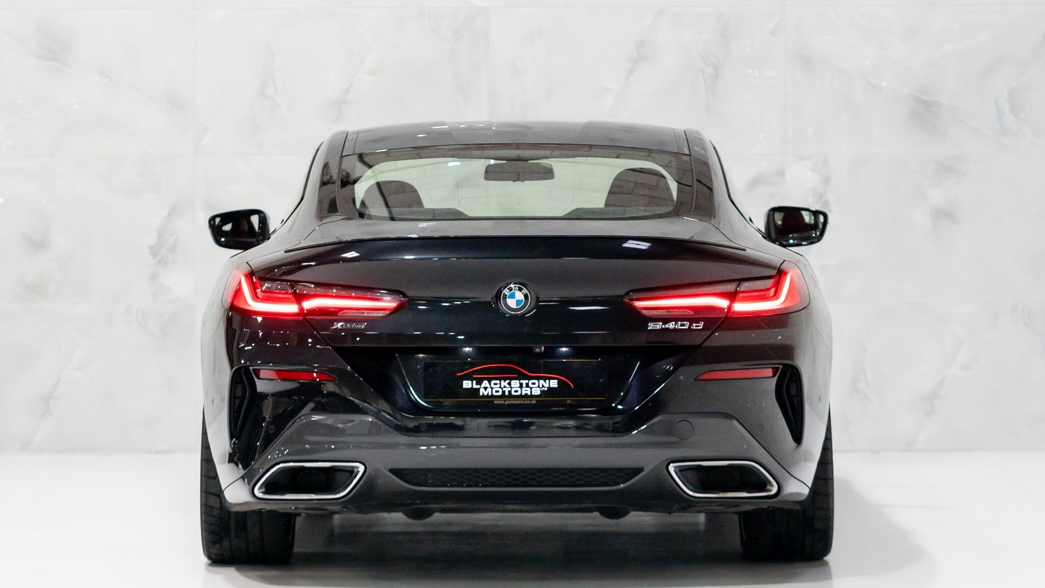 BMW 8 Series view 6