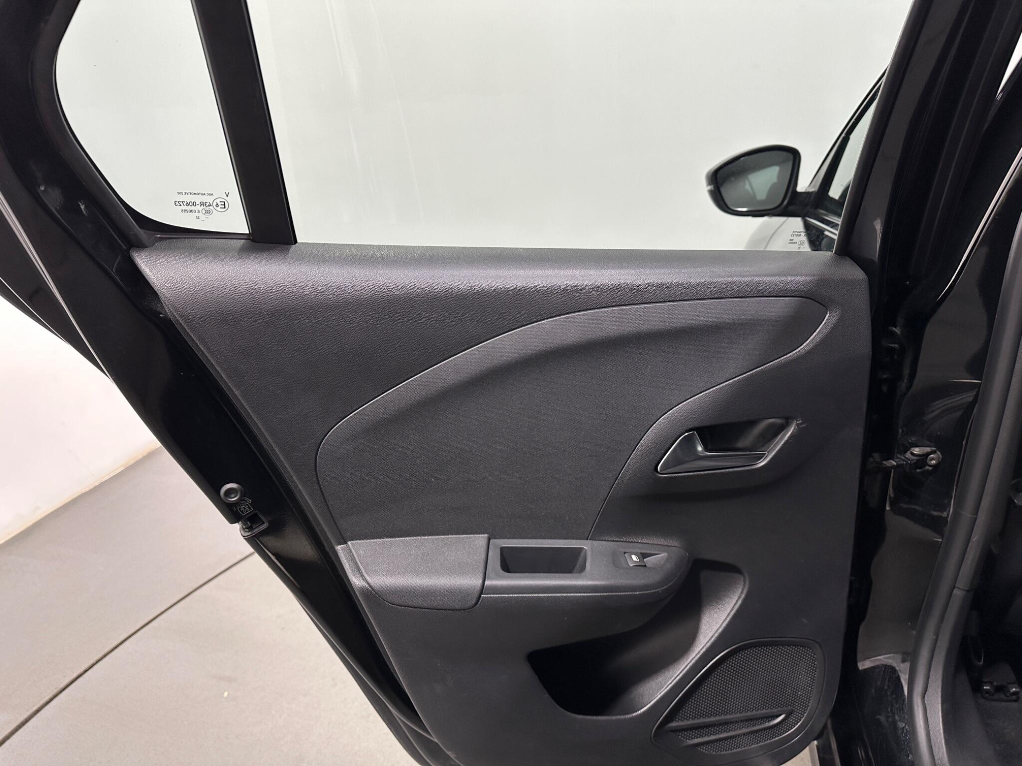 Vauxhall Corsa view 39